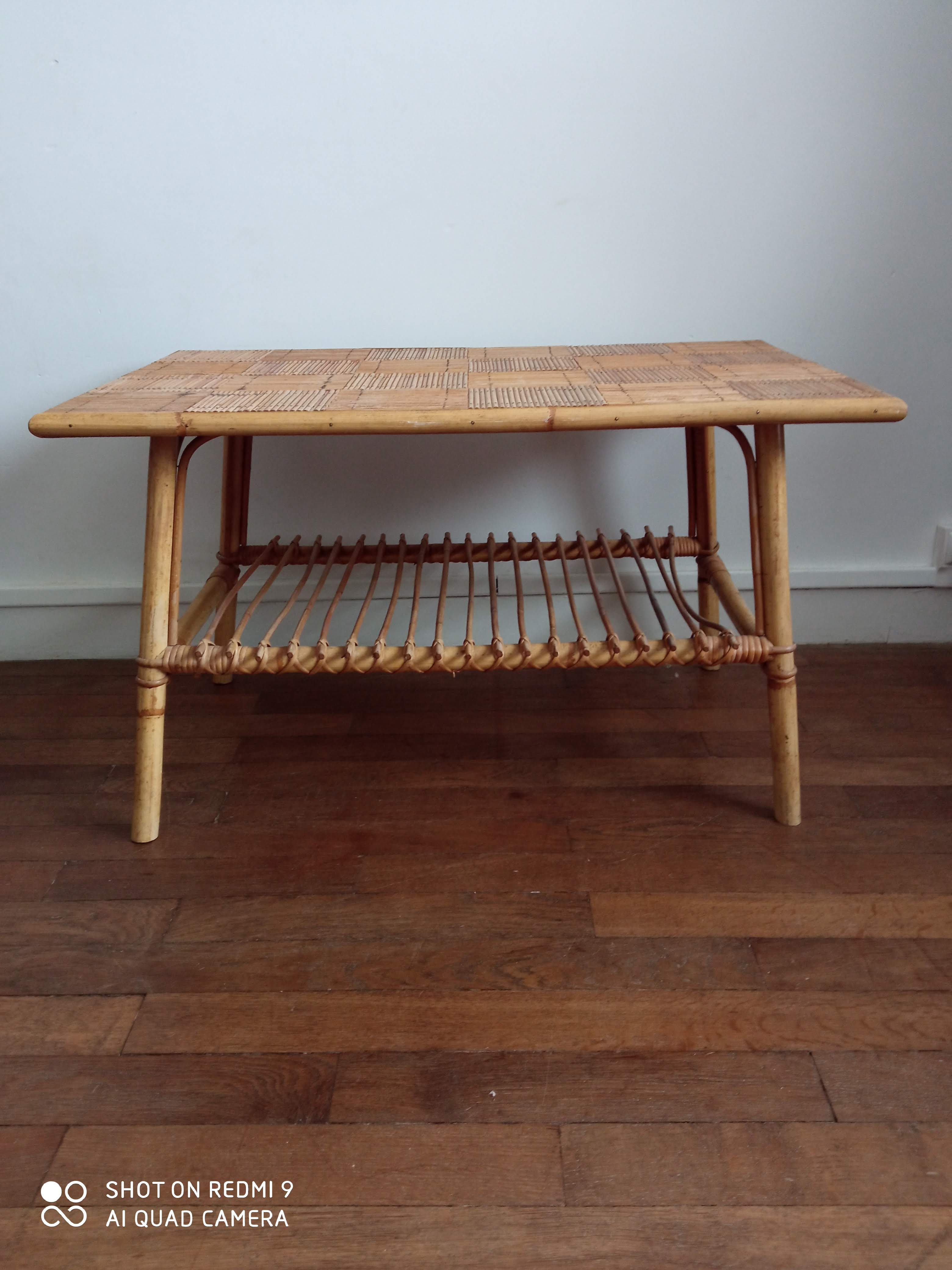 Table basse en rotin vintage