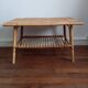 Table basse en rotin vintage