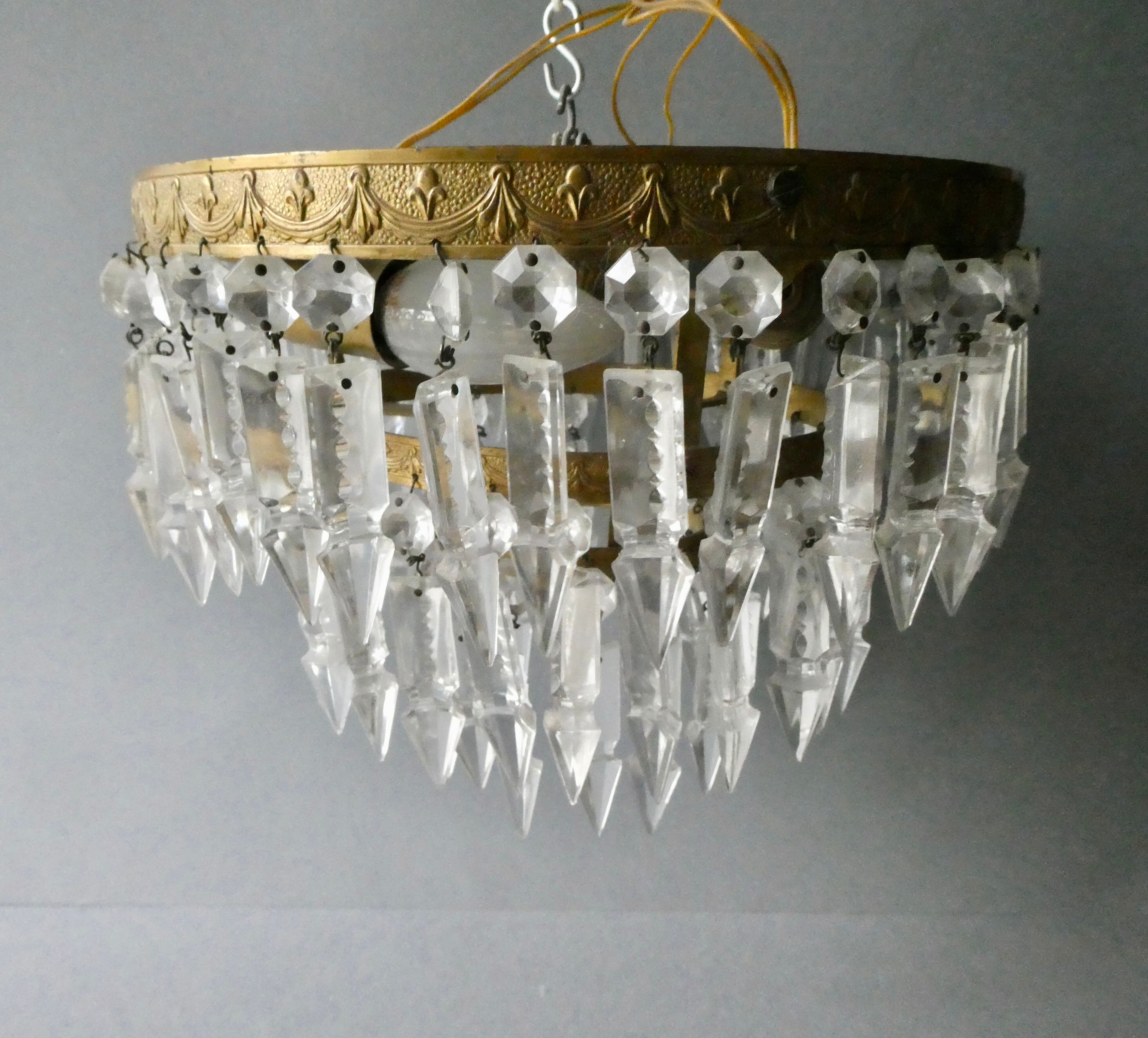 Luster with tassels and brass of the 60s-70s