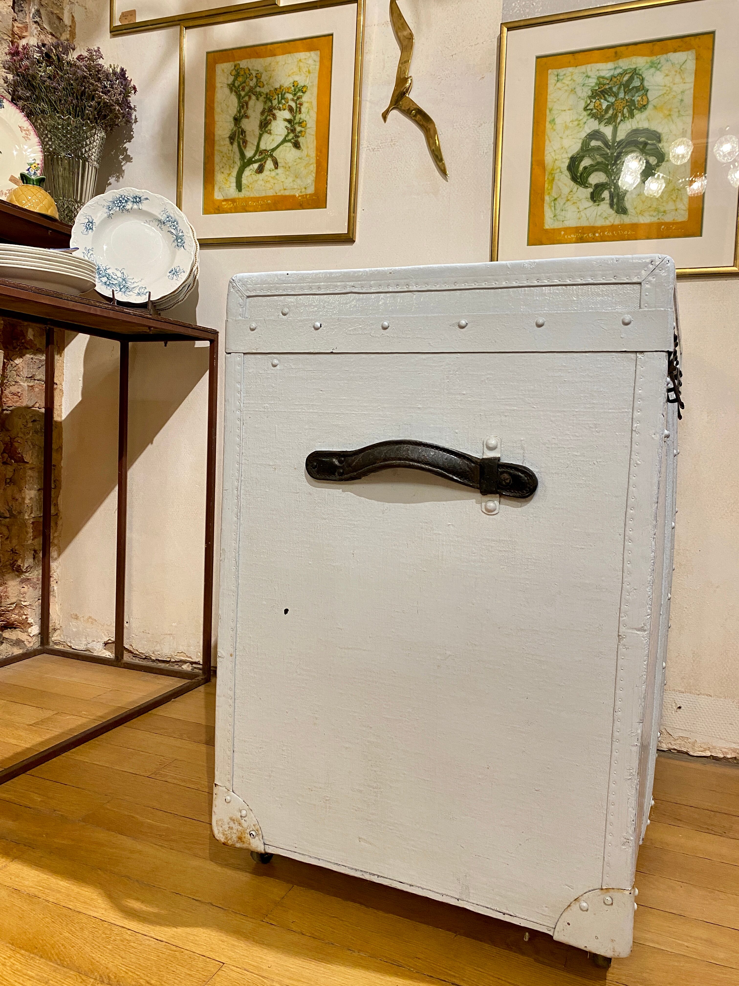 P. Coessens storage trunk