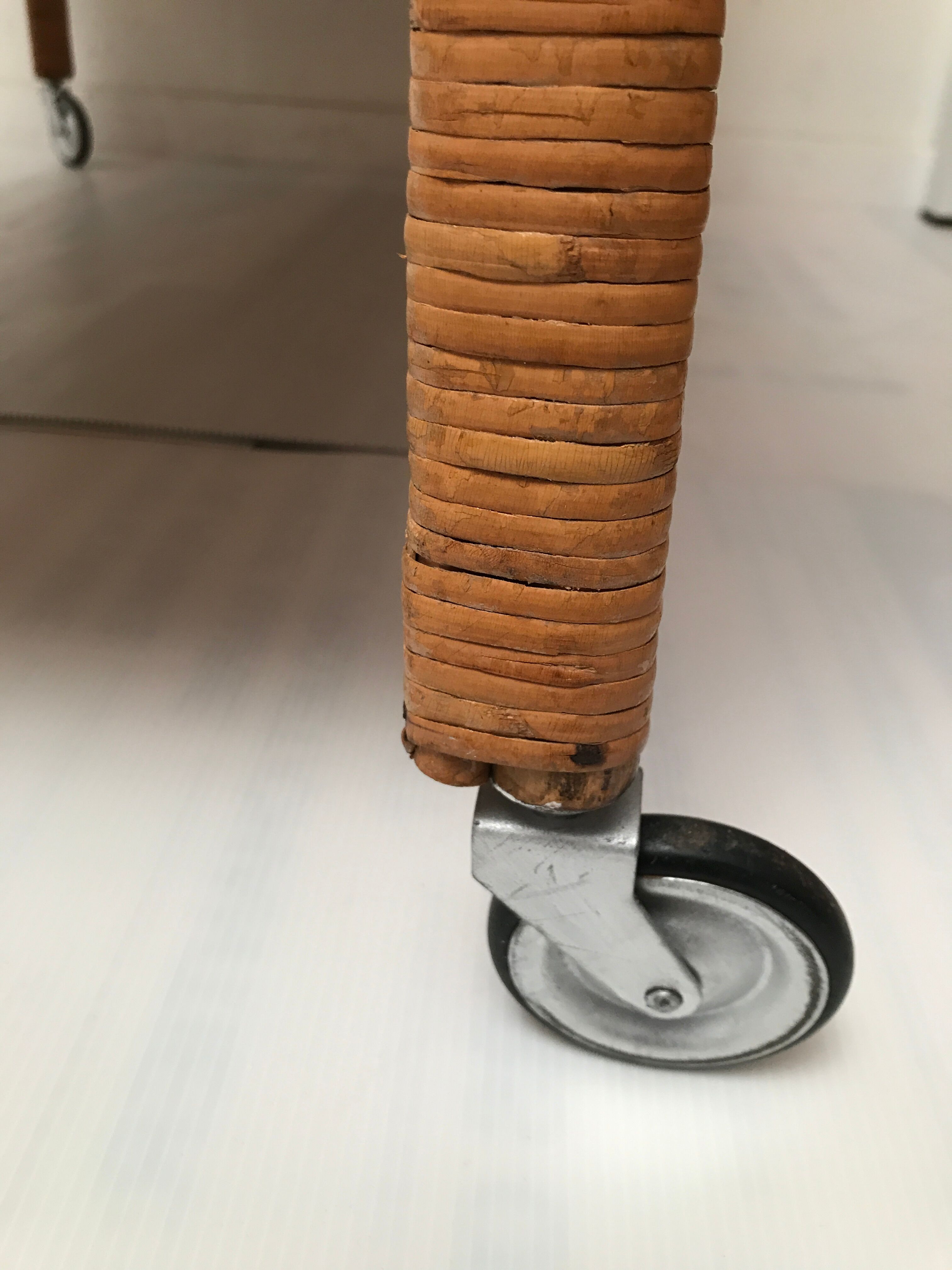 60s wicker rattan cradle bed