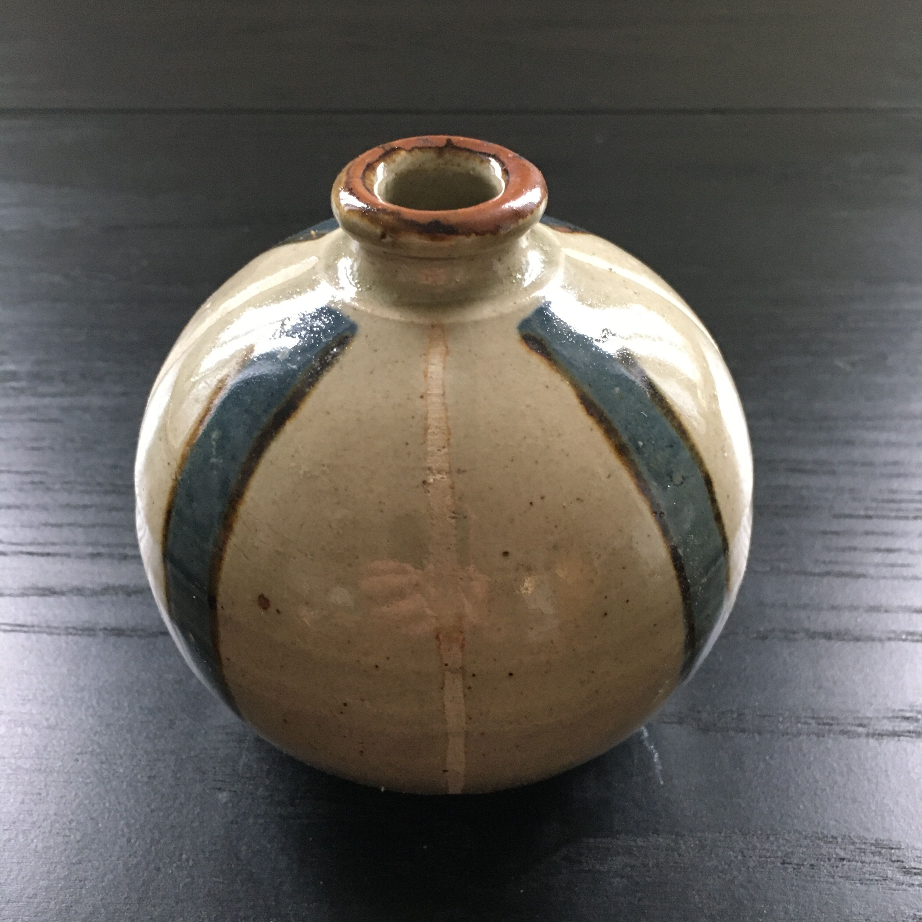 Grey and blue sandstone ball vase