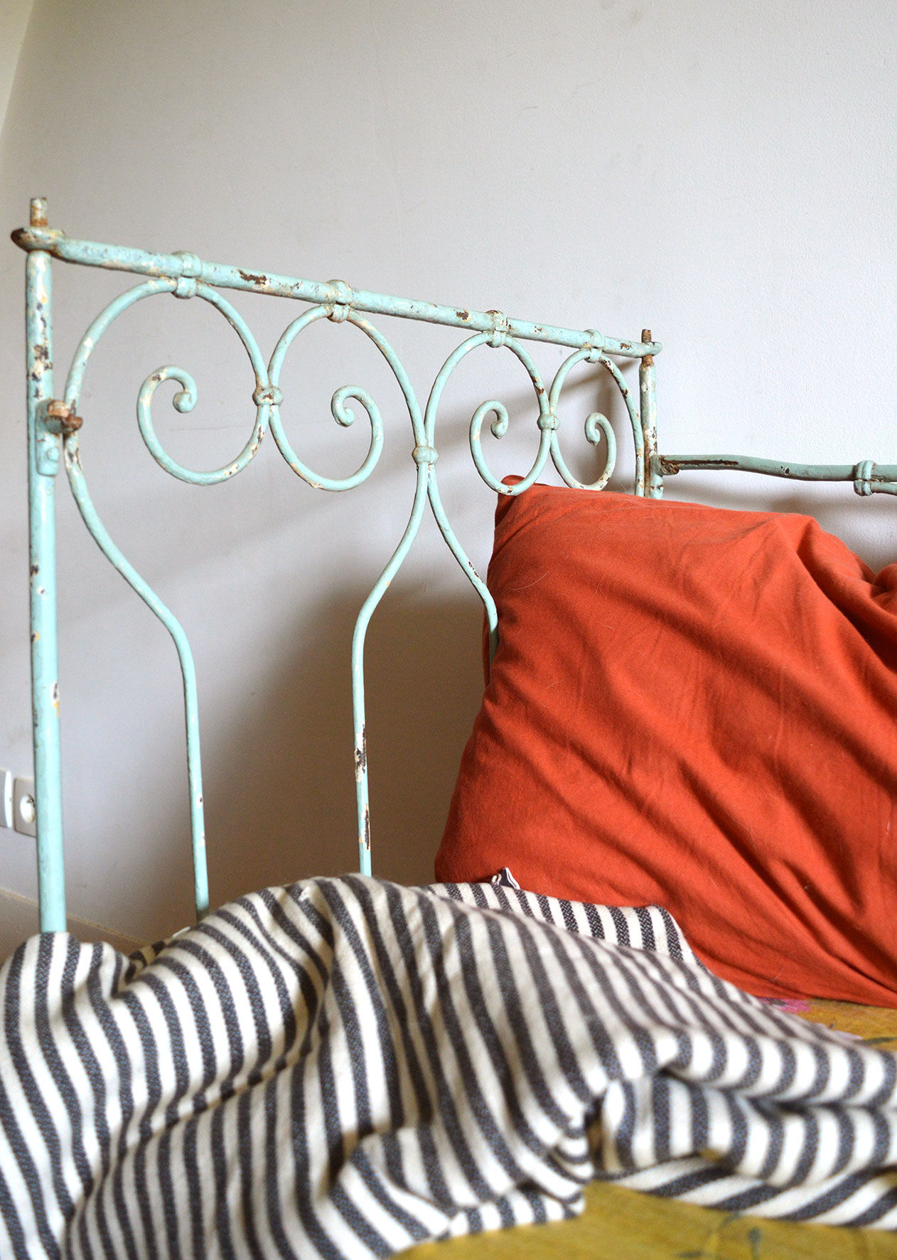 Wrought iron green water bench