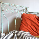 Banquette vert d'eau en fer forgé