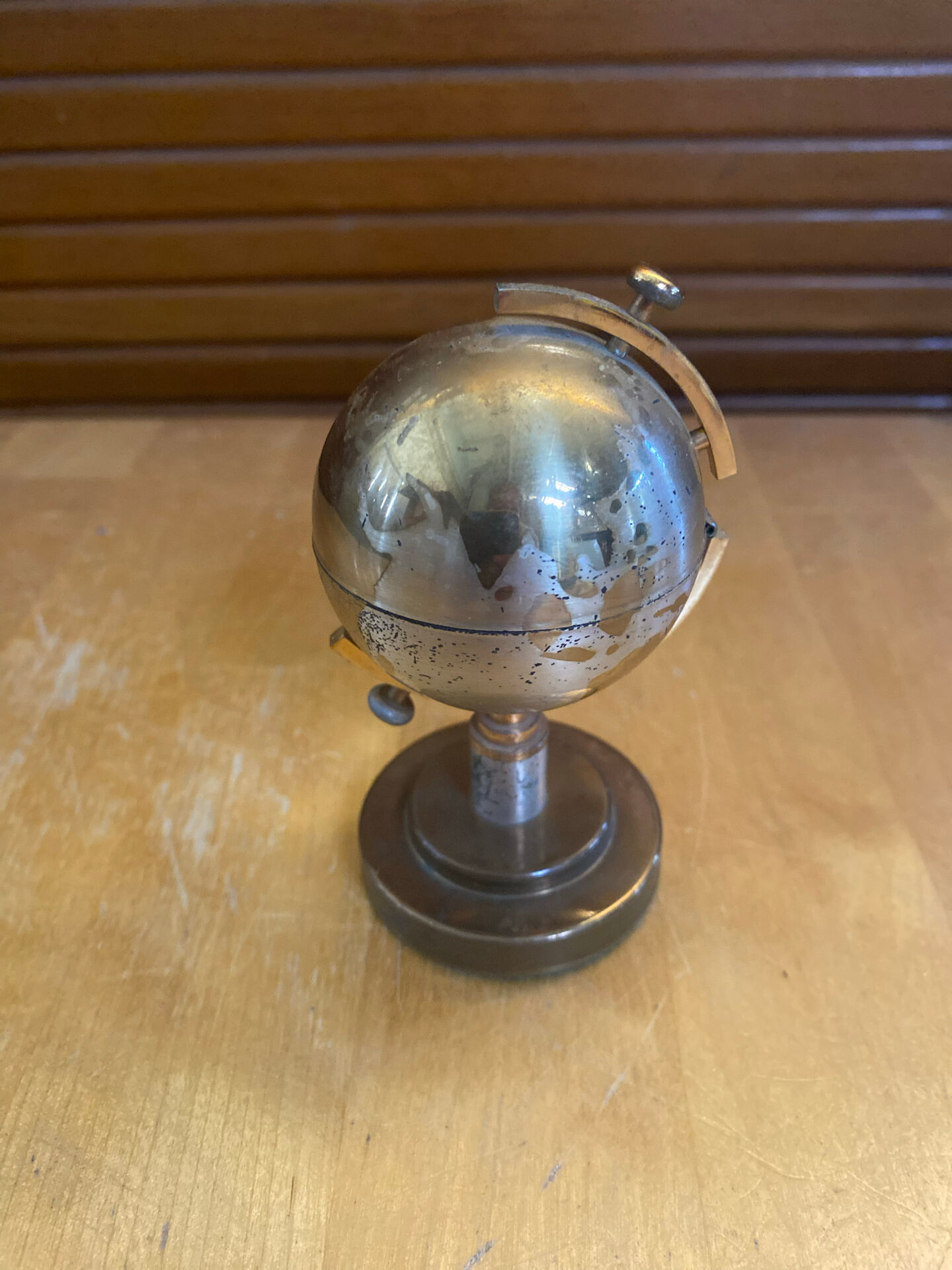 Vintage 1960s Brass World Map Globe Lighter #E2