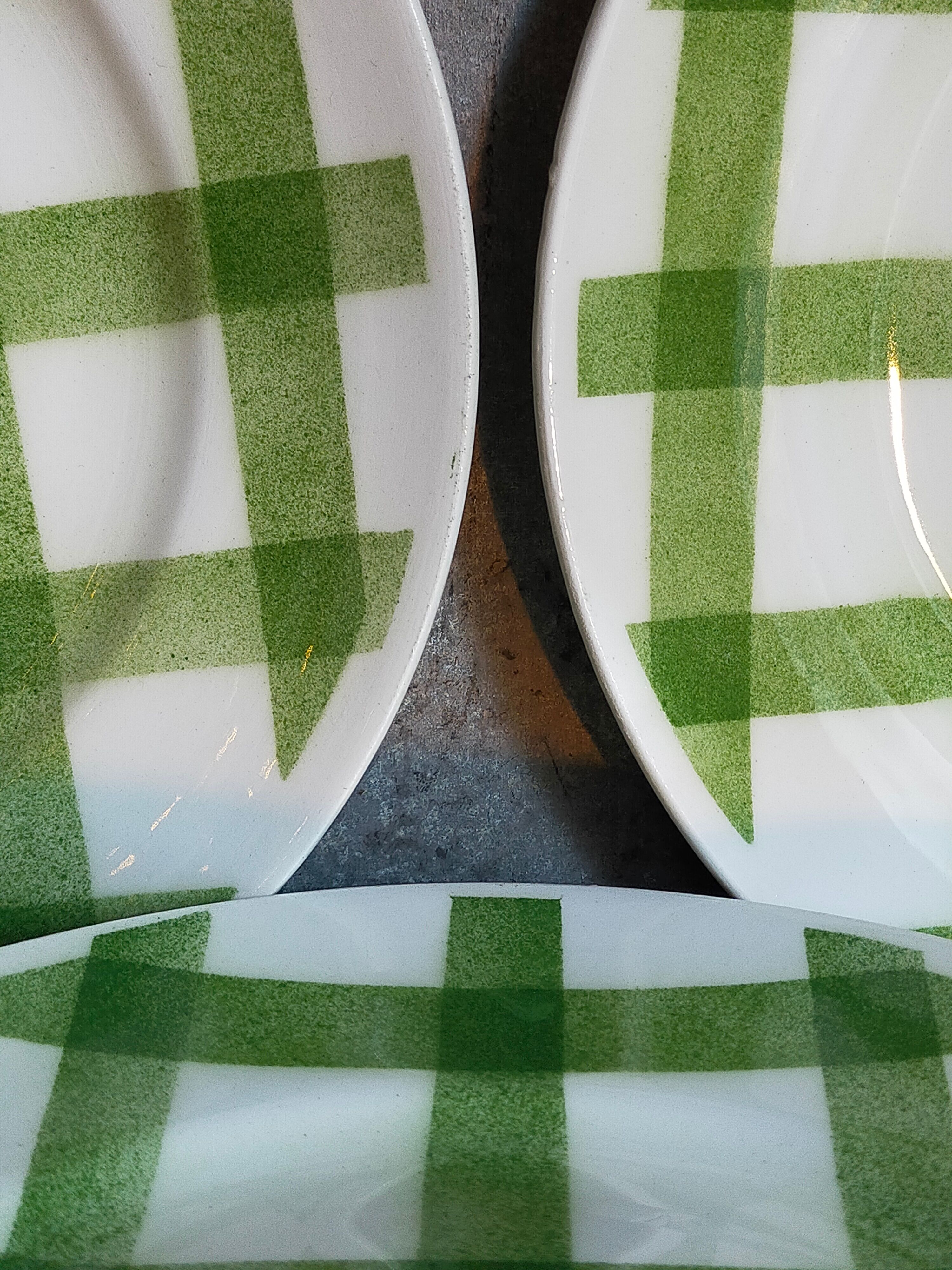 Five dessert plates Orchis-Moulin des Loups vintage checkered décor
