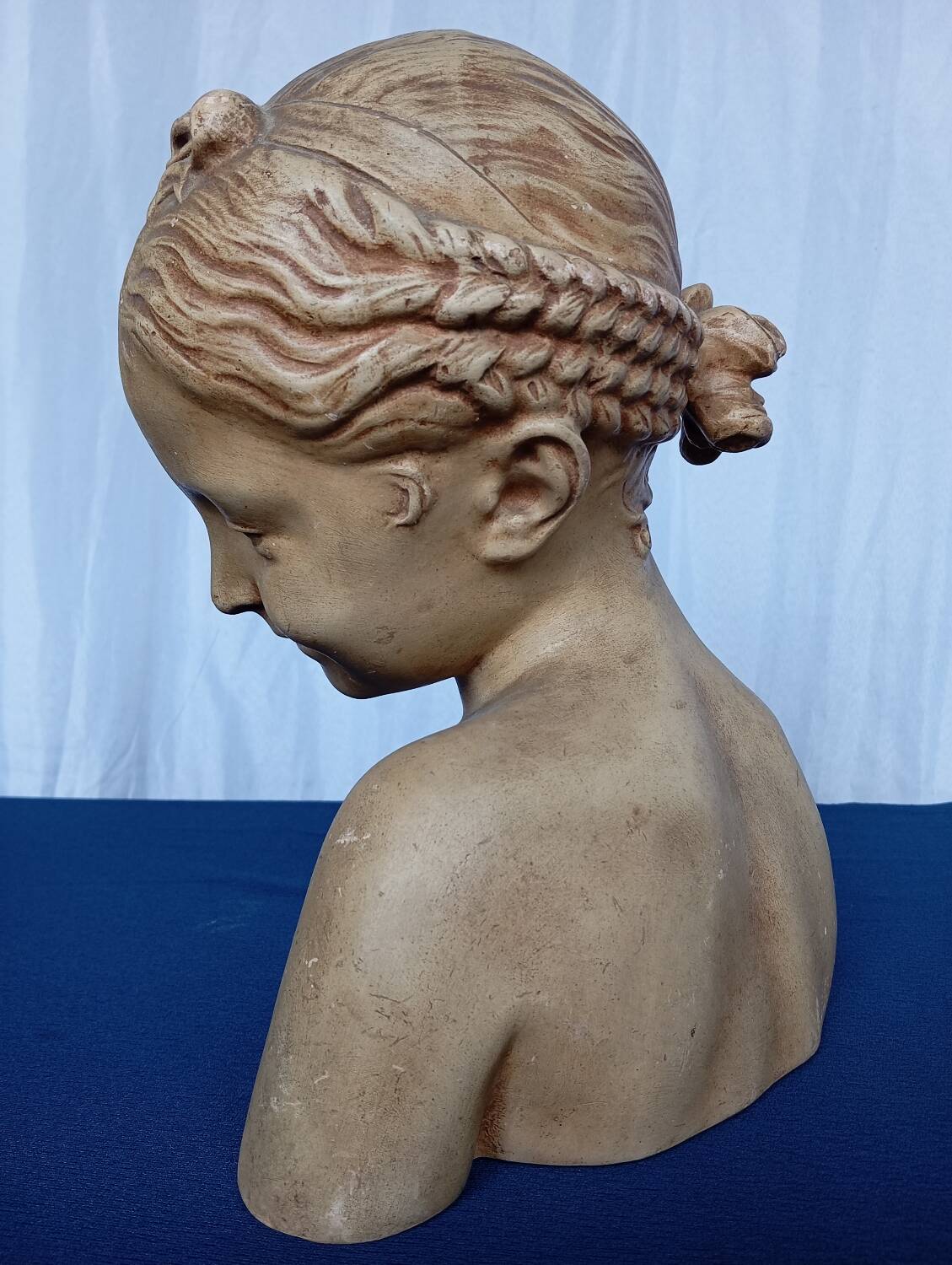Buste de jeune fille « La rieuse »