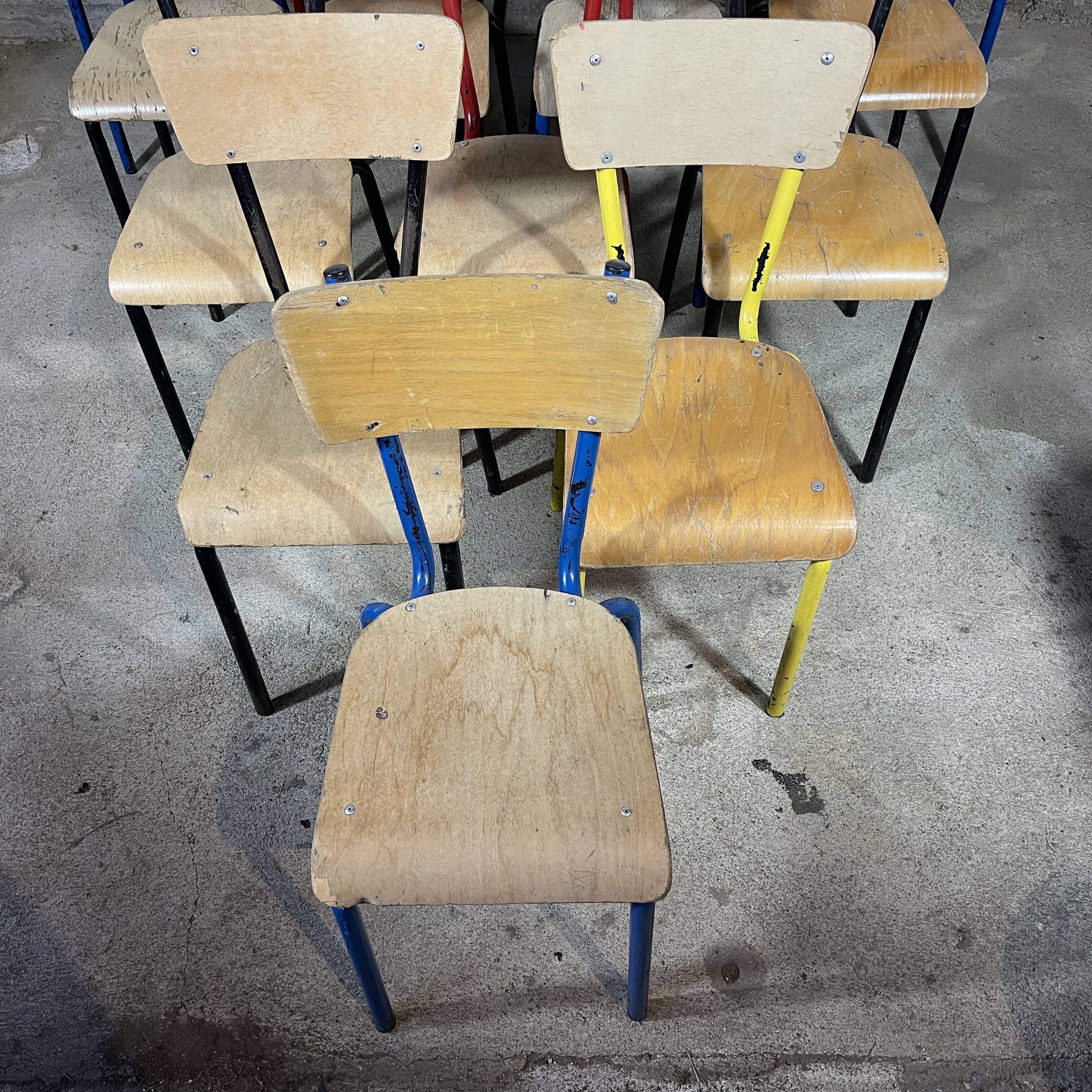 Set of 16 school chairs