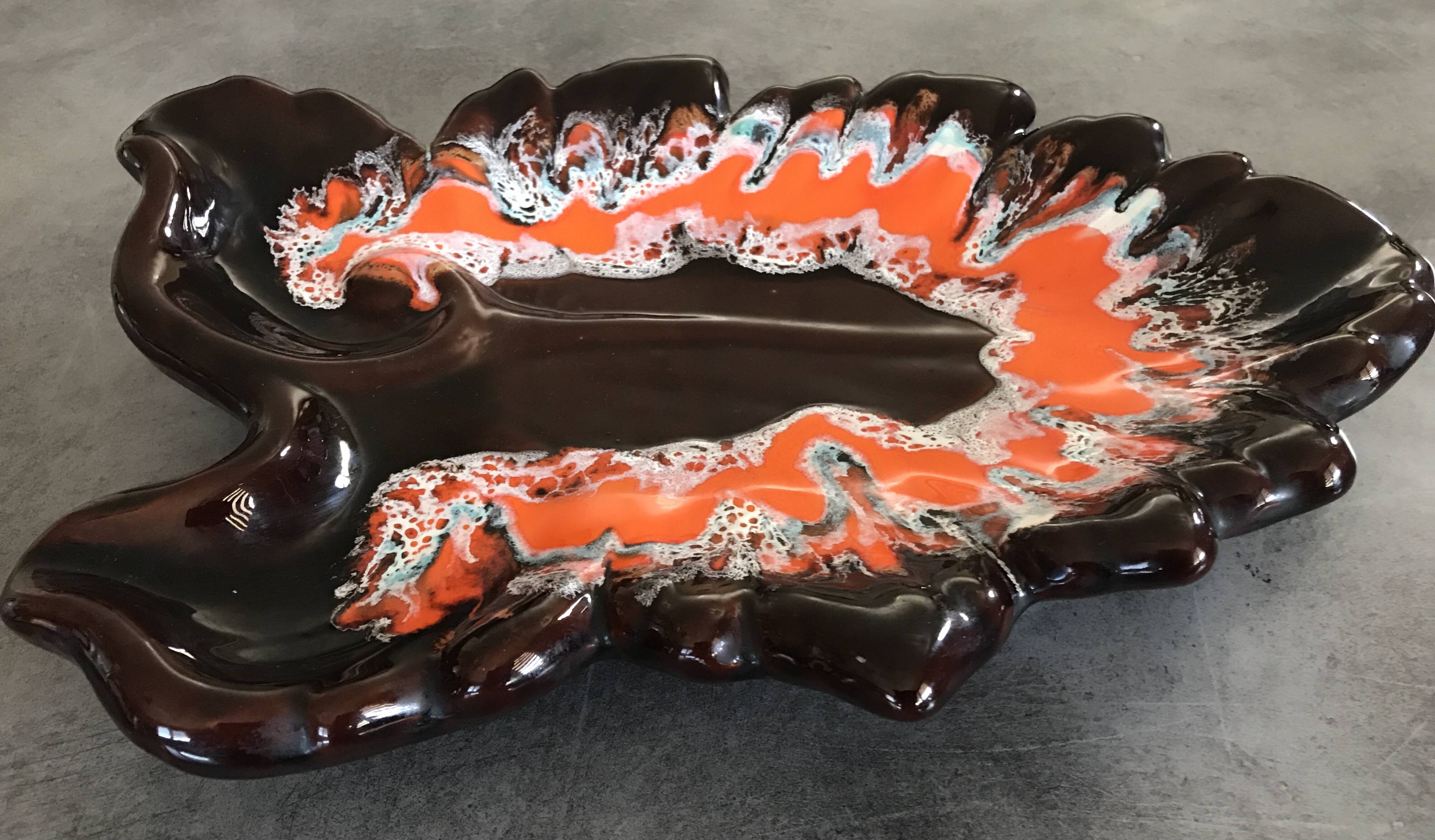 Ceramic center dish from vallauris leaf shape 42 cm