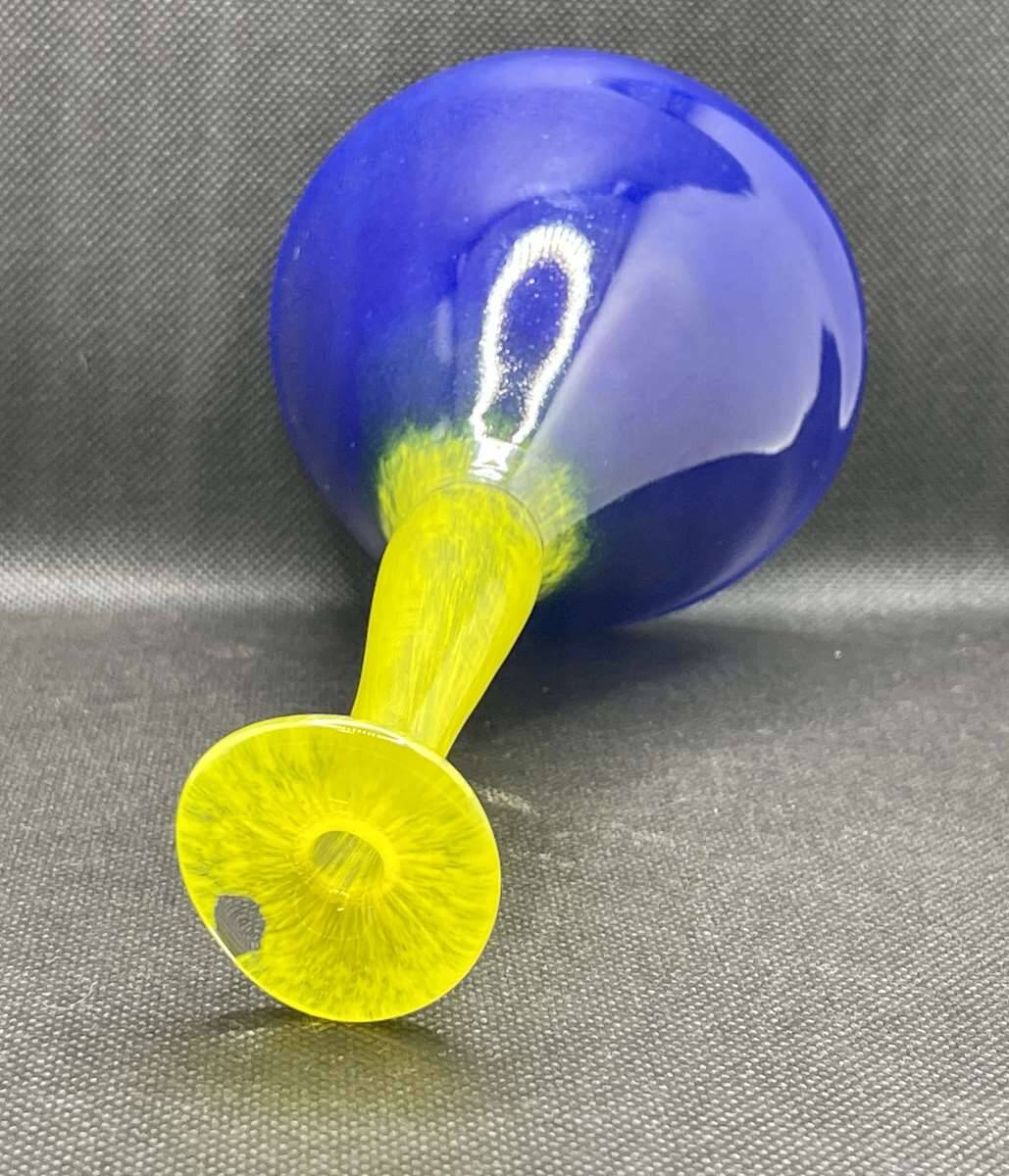 Blown glass soliflore signed Eric Lindgren Claret 1996