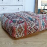 Vintage beni ouarain pouf
