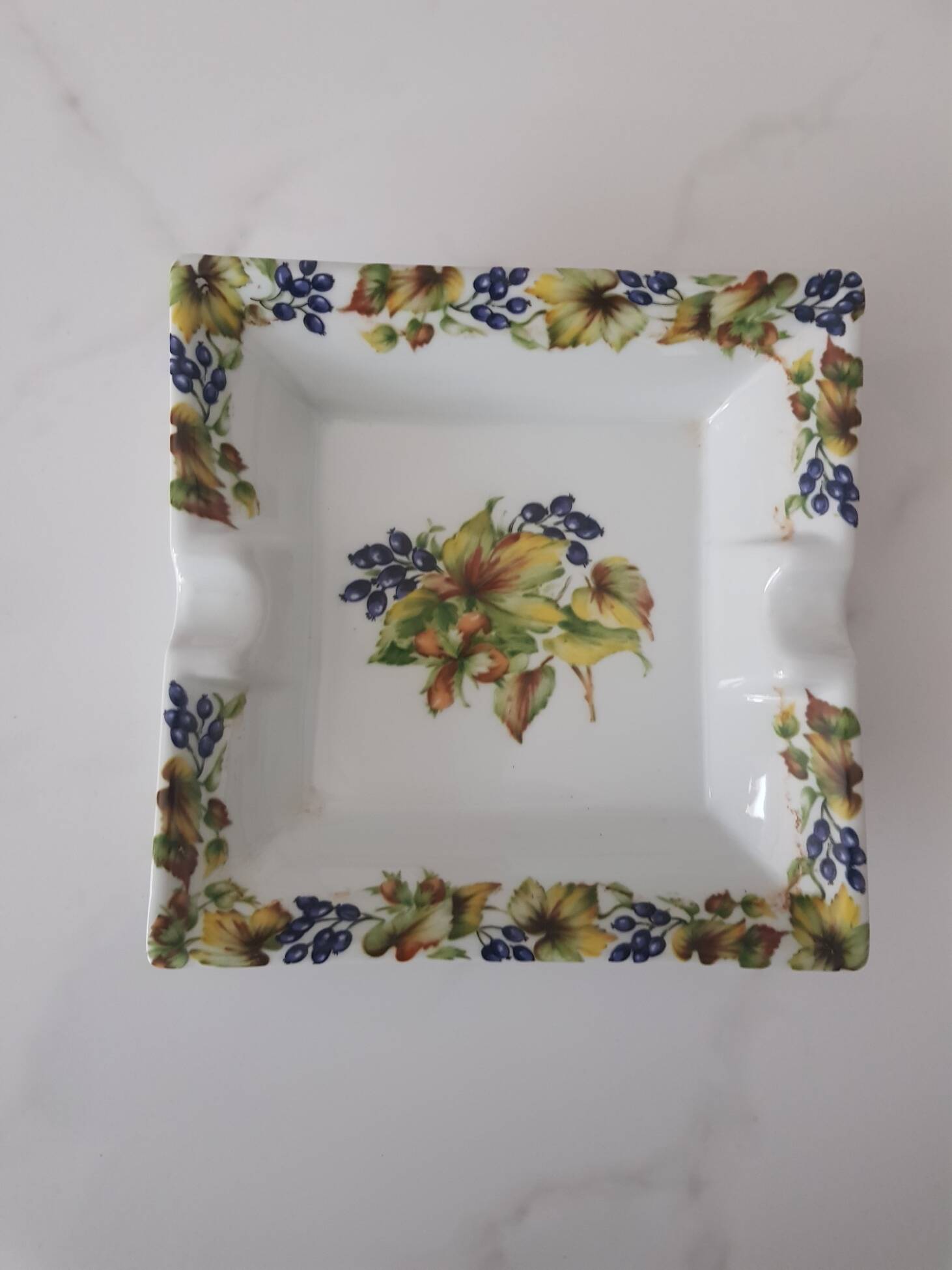 Porcelain ashtray "Jacques Coeur"