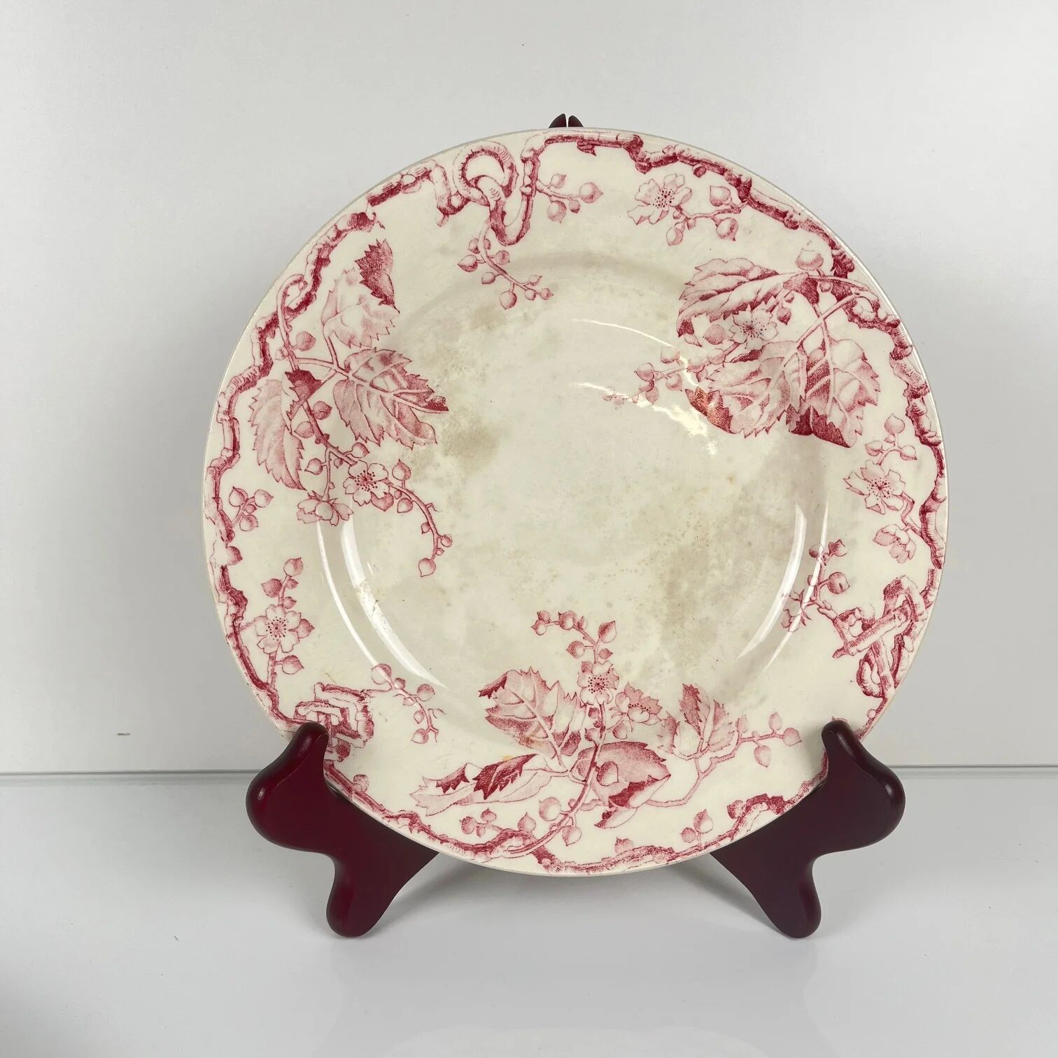 Set of 4 flat plates KG Lunéville Terre de fer, "Fontainebleau", pink, 19th century