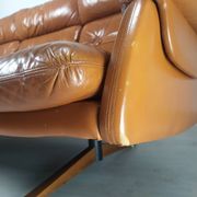 Canapé cuir fauve scandinave