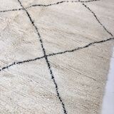 Moroccan Berber carpet with black diamonds 2,36x1.73m