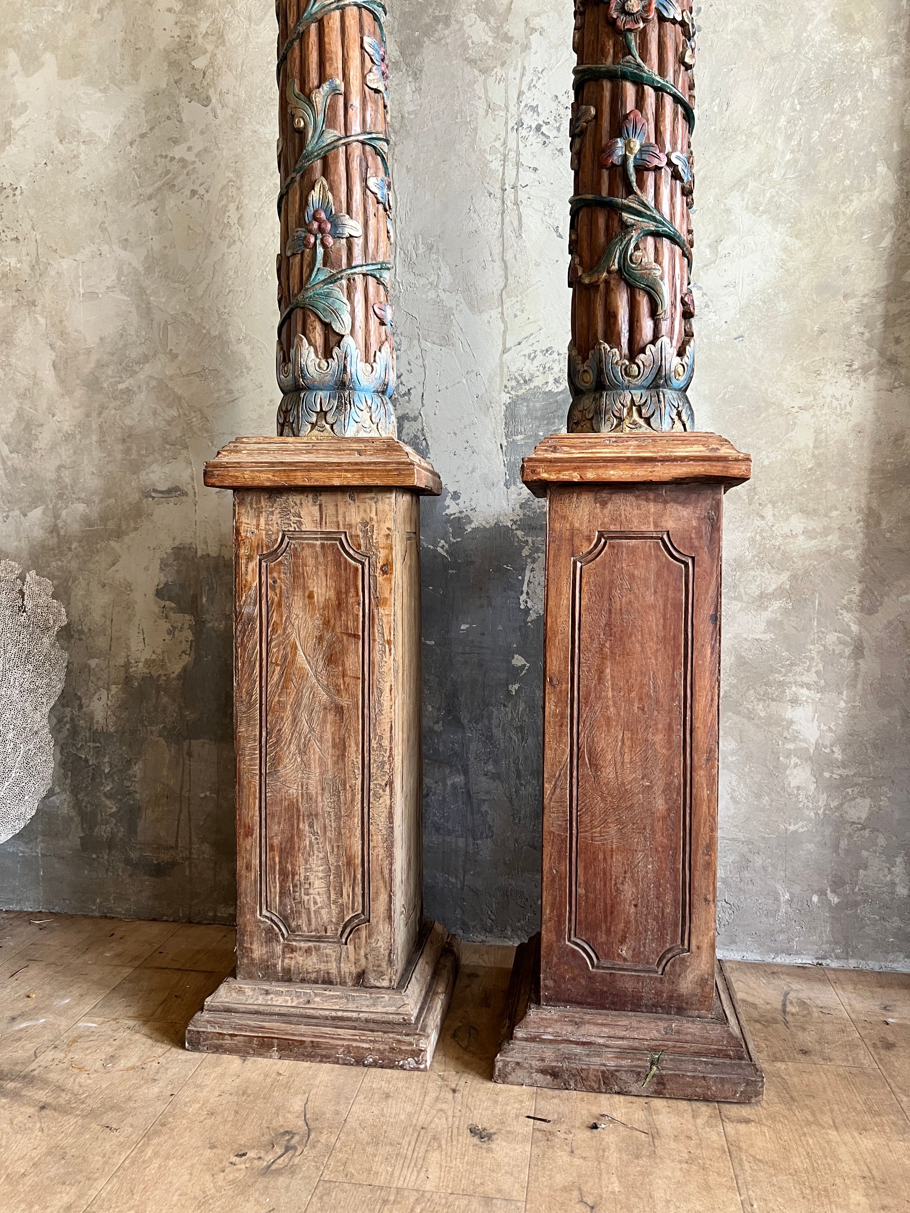 Pair of decorative columns