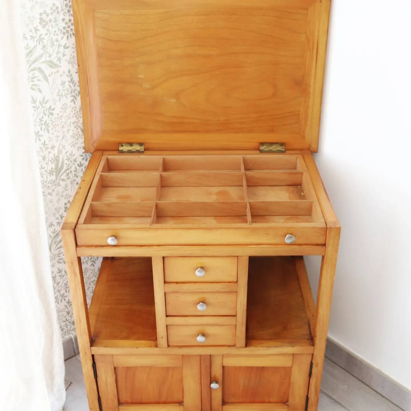 Vintage wooden console craft furniture
