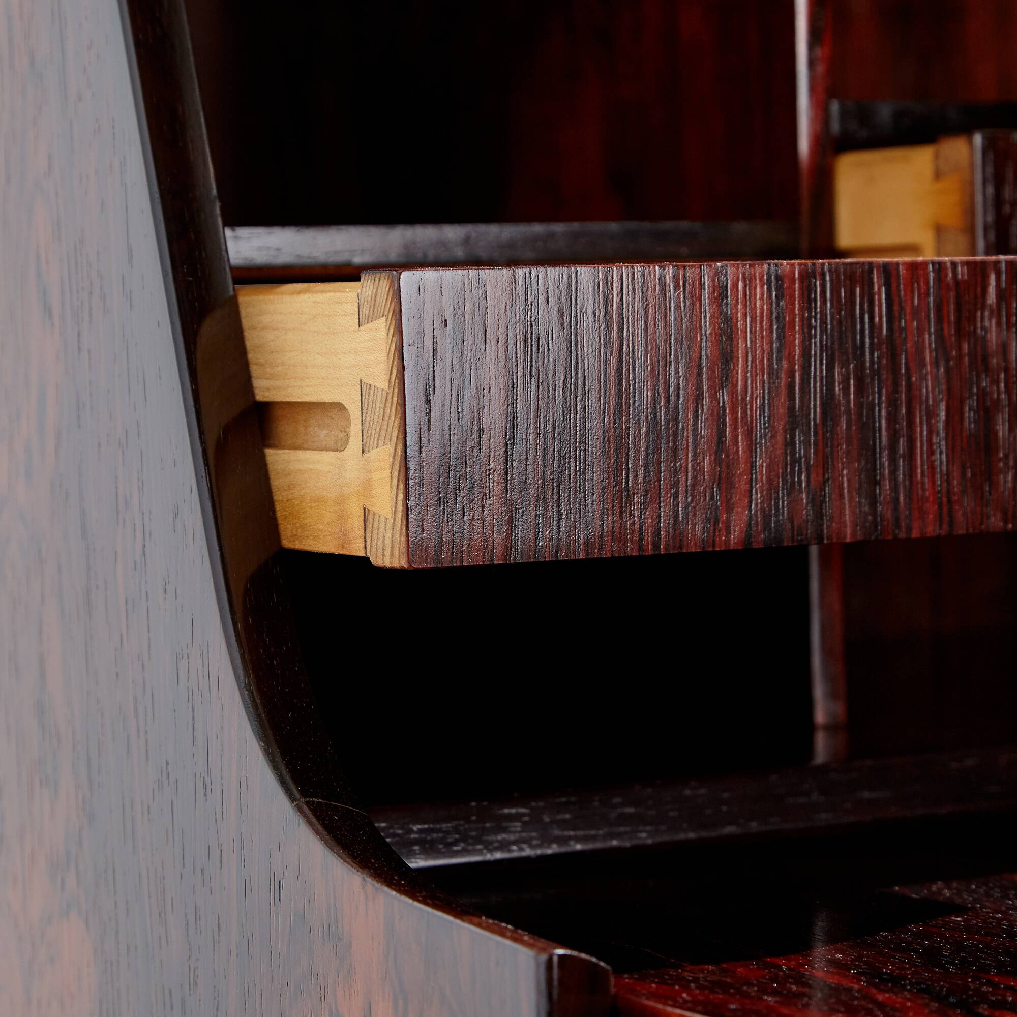 Bureau en palissandre restauré par arne wahl iversen pour vinde møbelfabrik