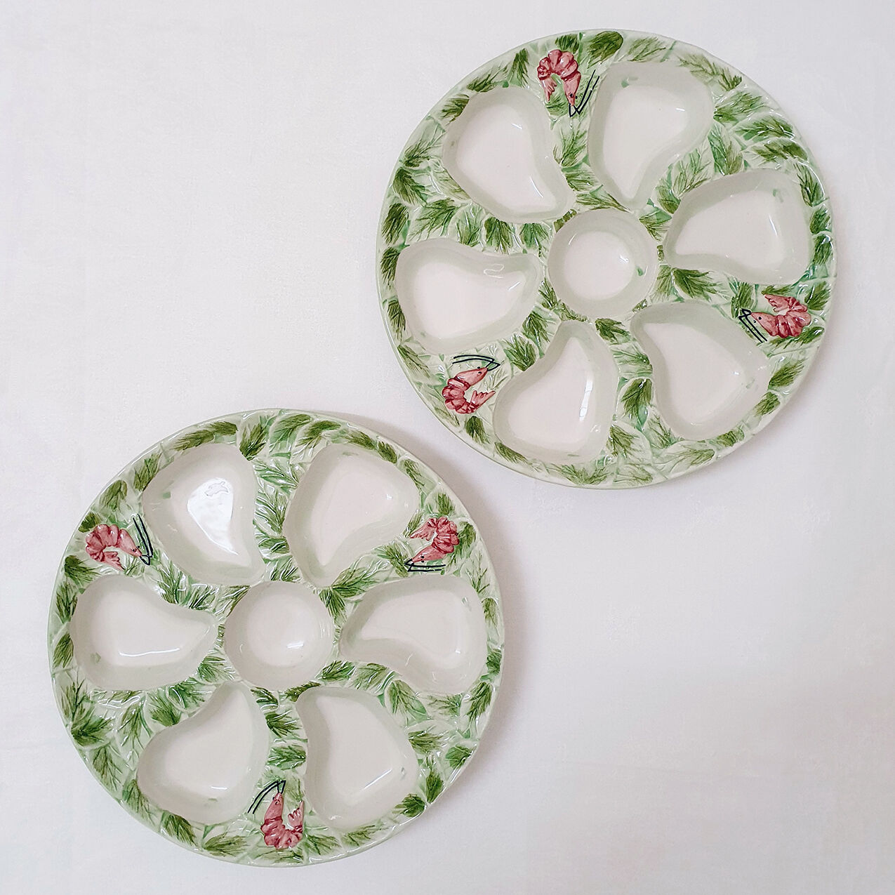 Lot 2 oyster plates in slip