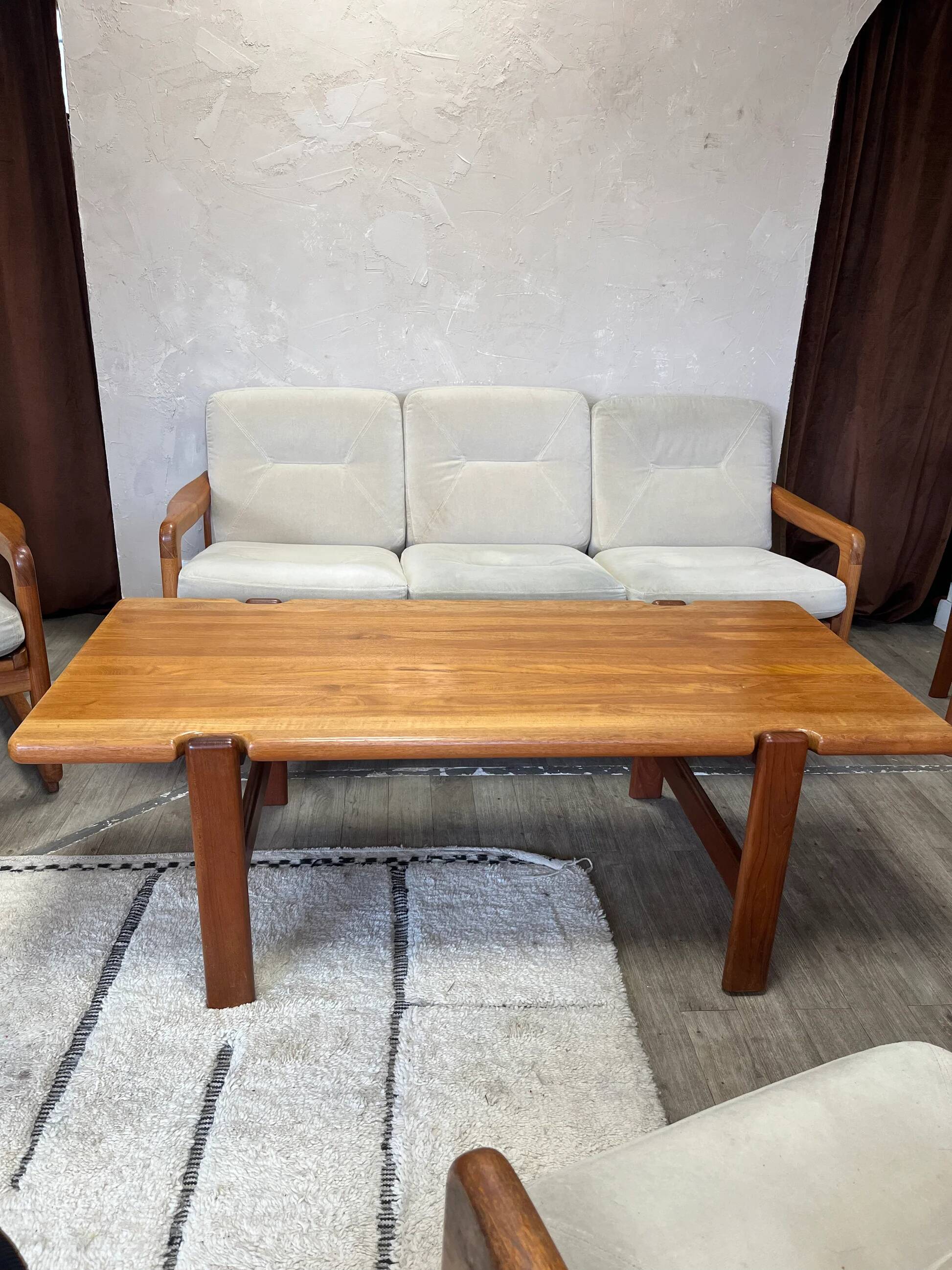 Scandinavian coffee table in solid teak from the 1970s.