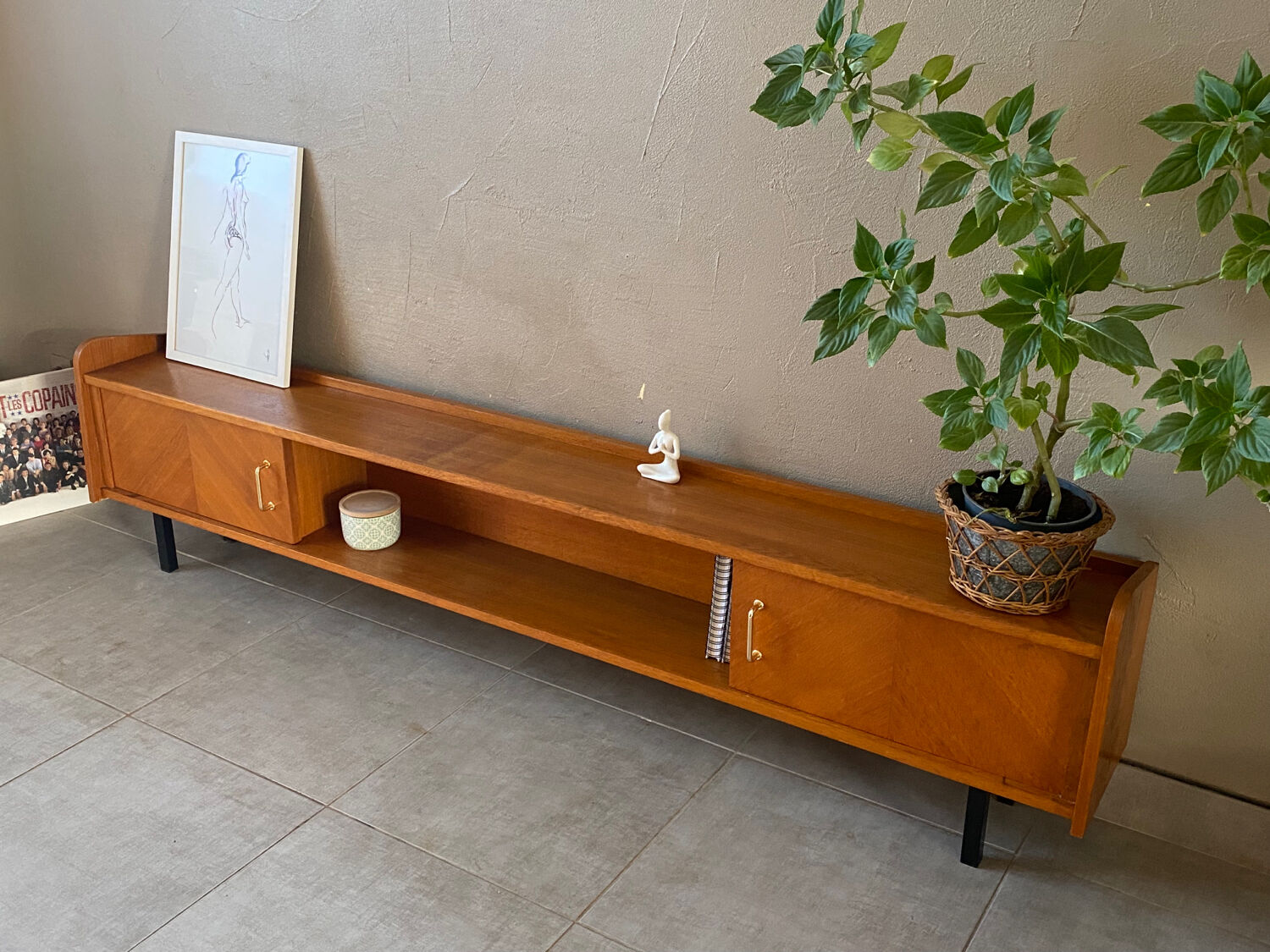 Vintage sideboard (shallow)