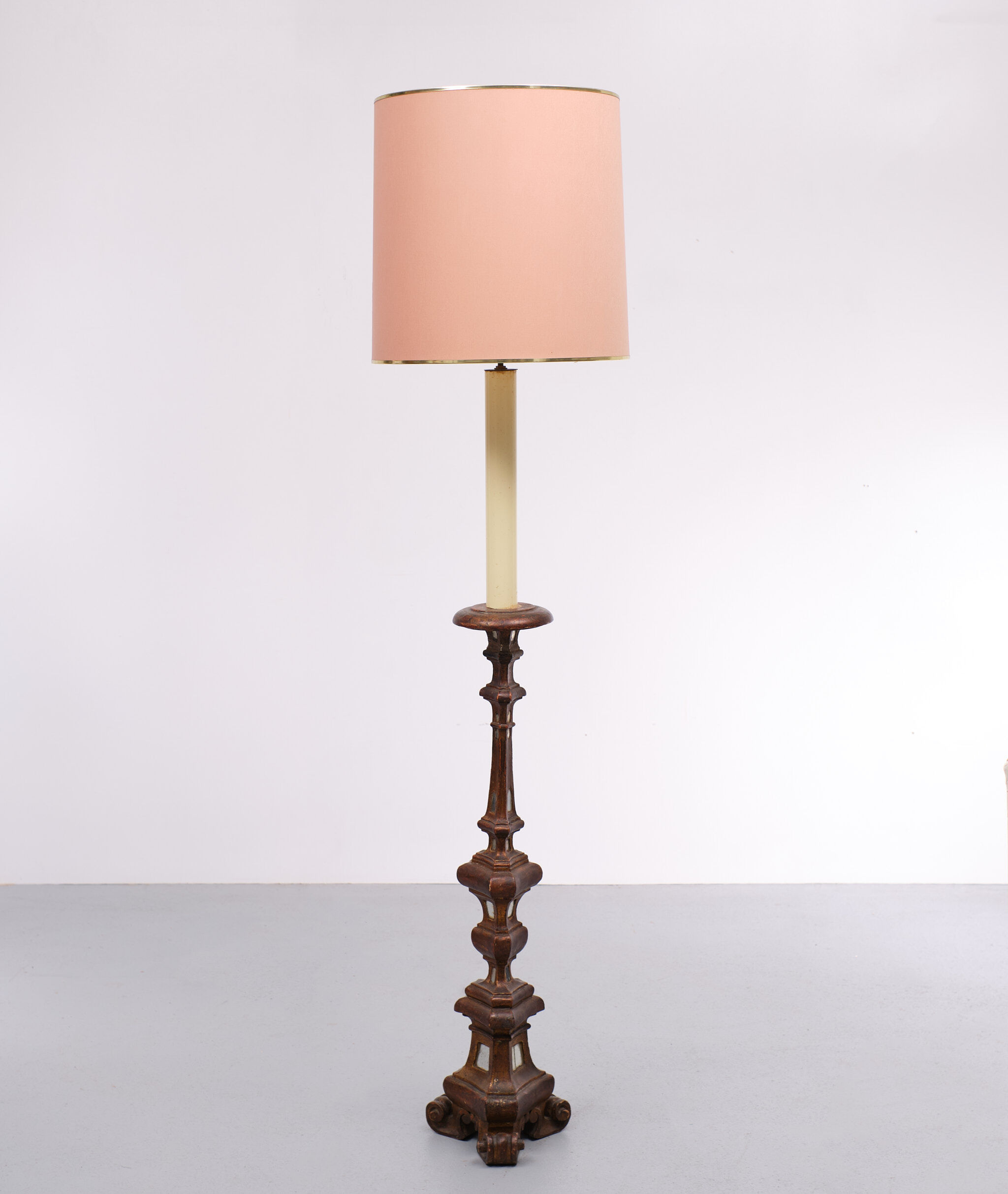 Italian gilded wood rococo floor lamp 1950s