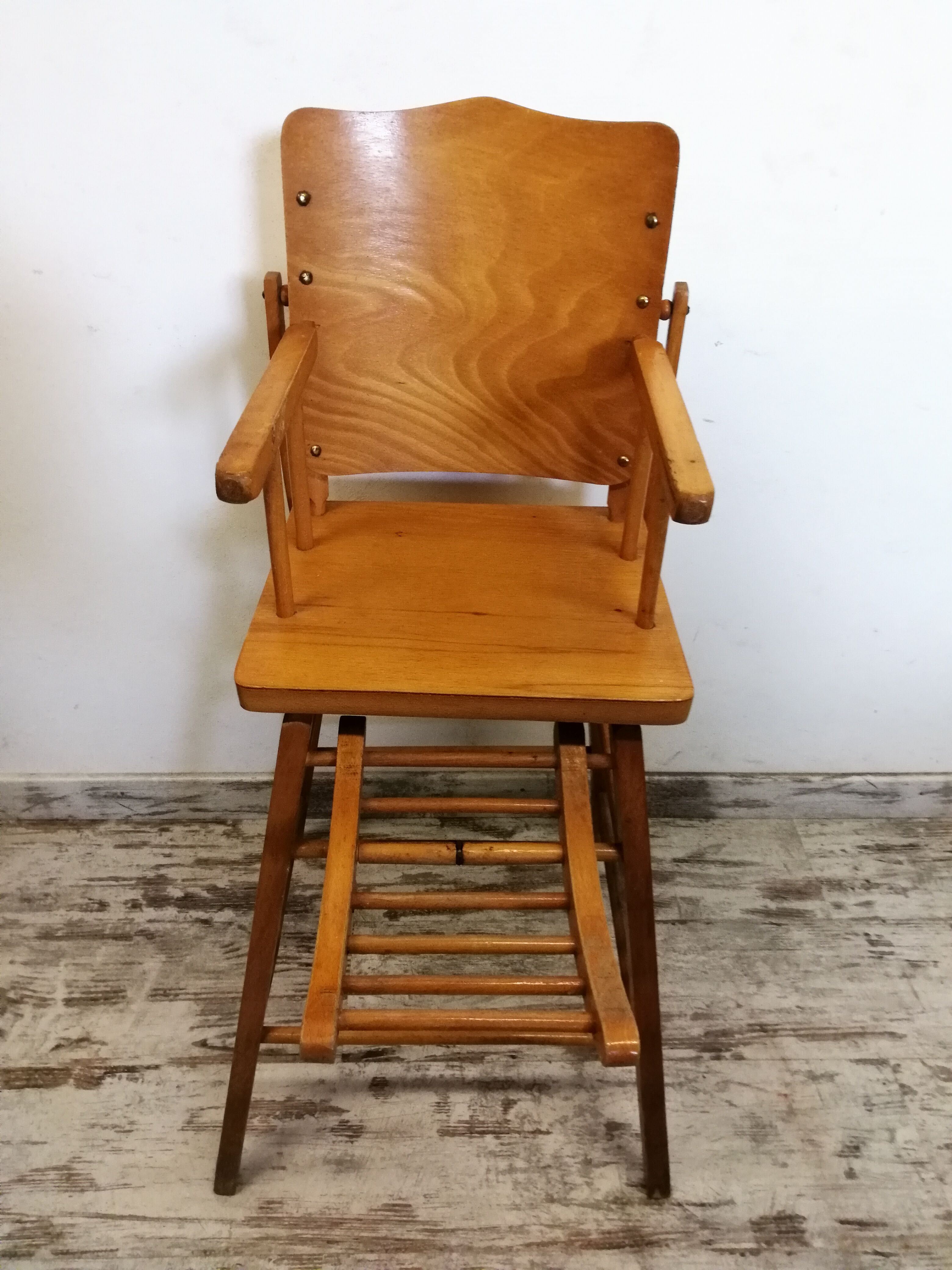 Old baby high chair
