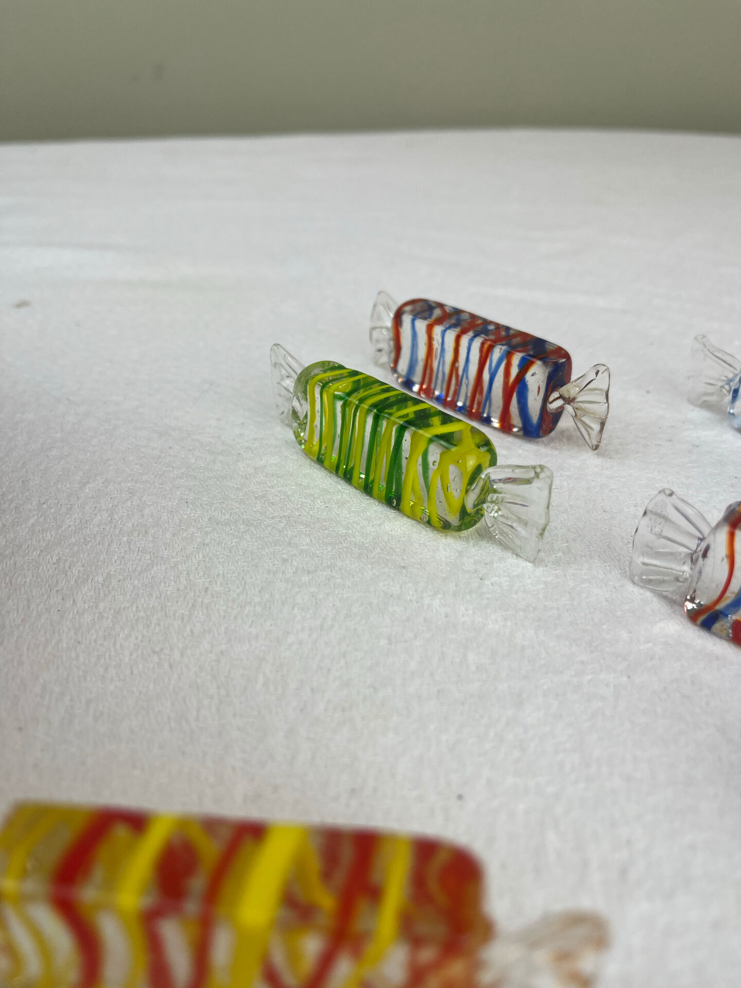 8 Murano knife rests