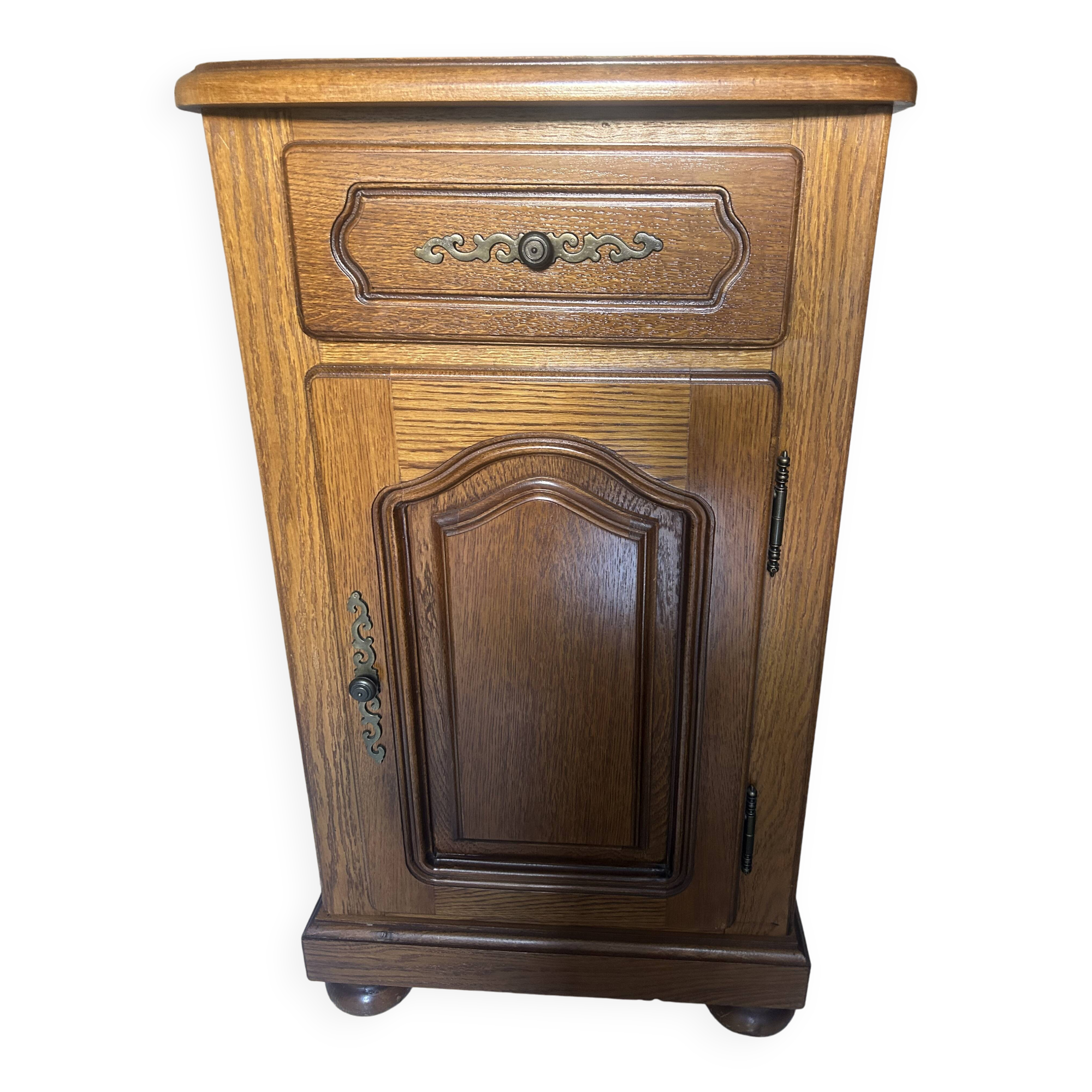 Side table or chest of drawers