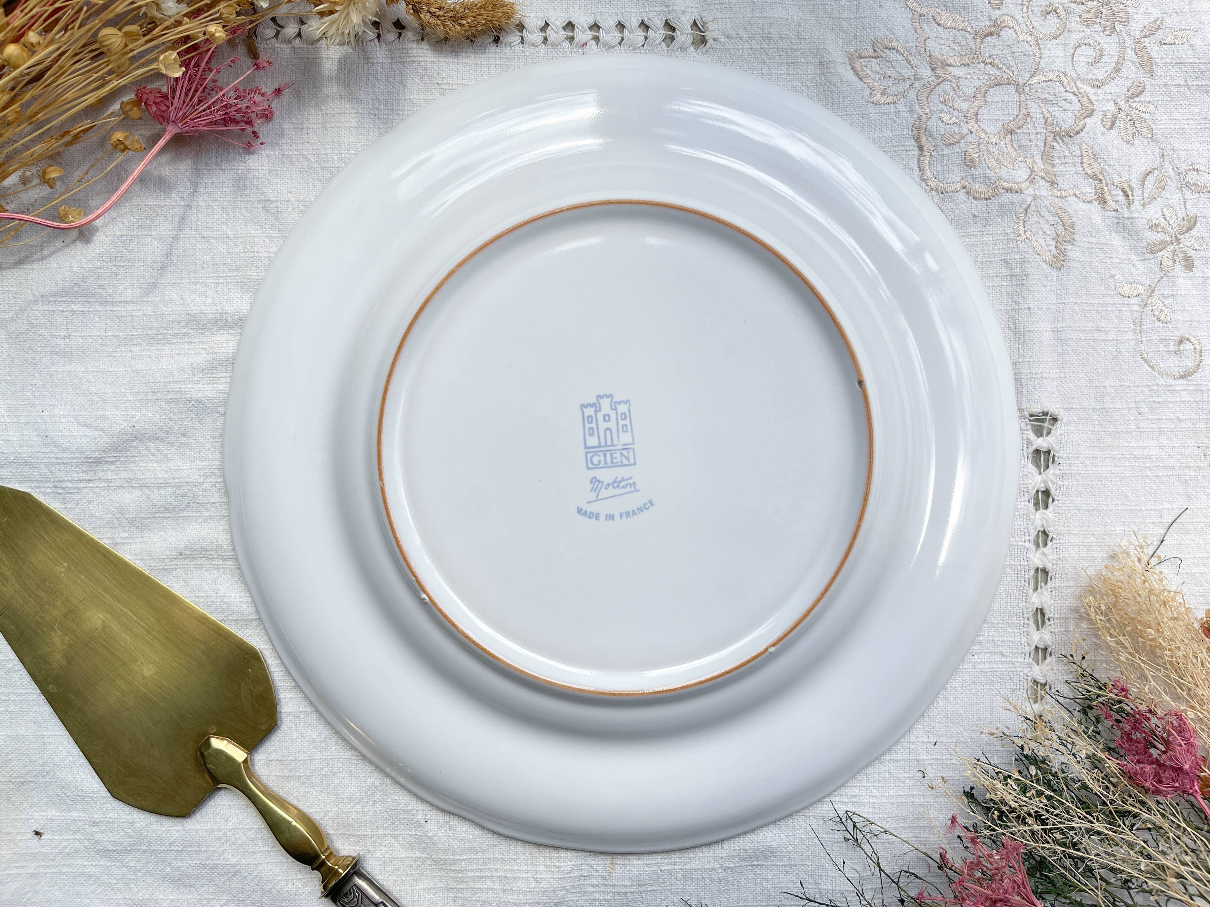 Vintage round dish from Gien Motton, made in France, 1980s, animal decor