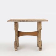 Tabouret bas en bois peint de forme rustique, France vers 1900