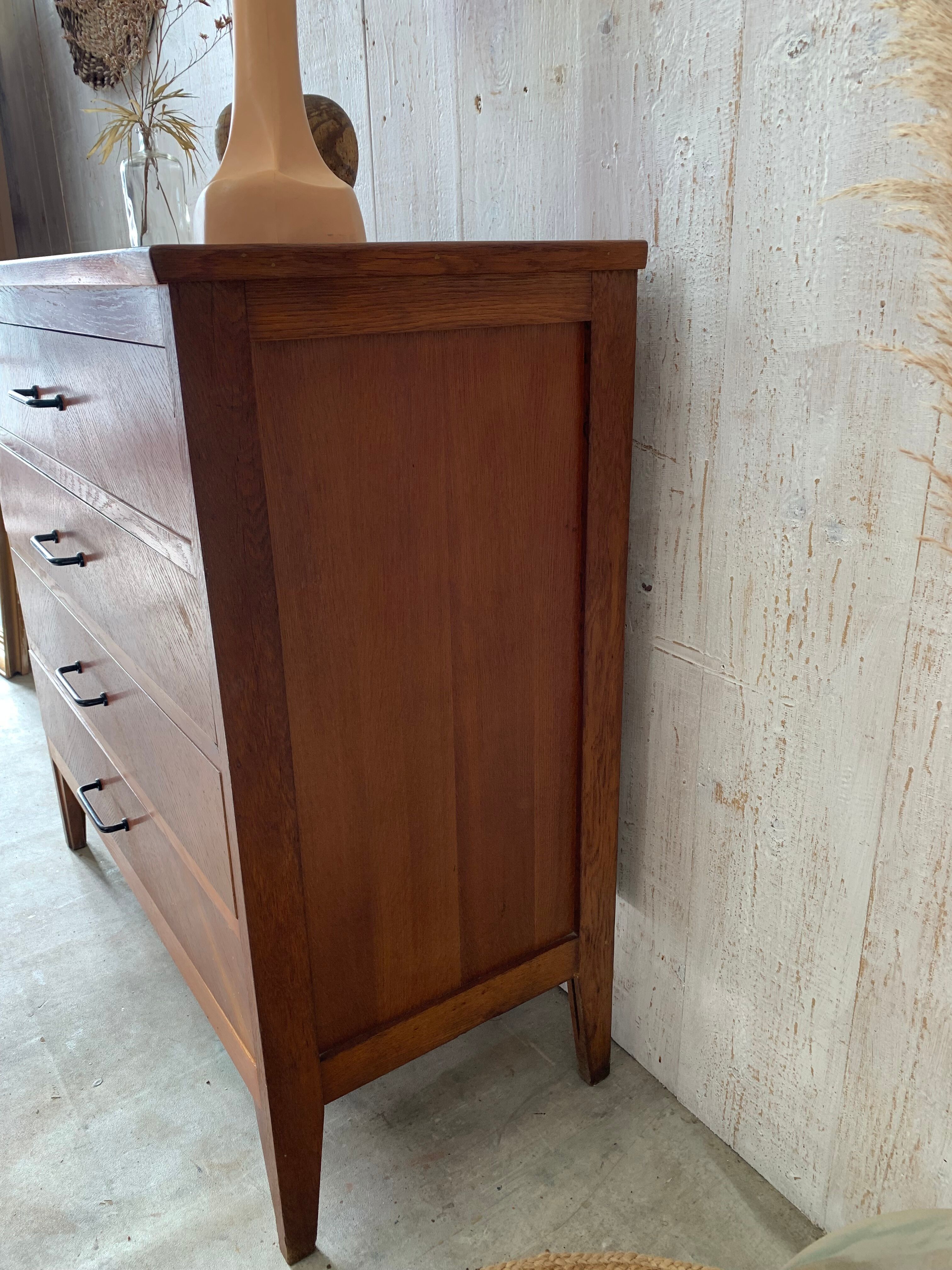 Vintage chest of drawers