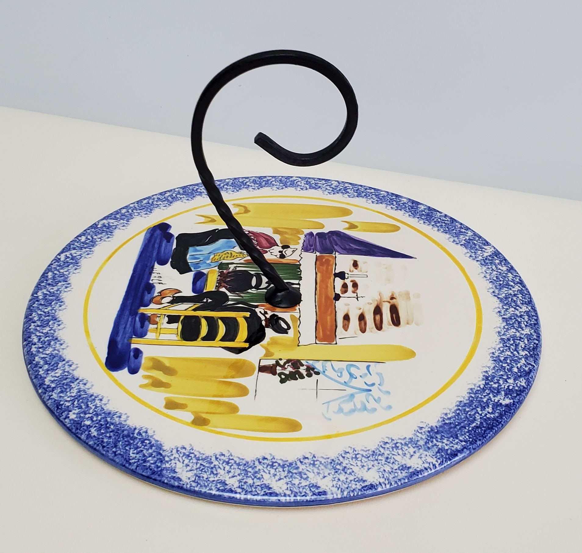 Cheese platter or cakes in Pornic faience hand-painted and signed