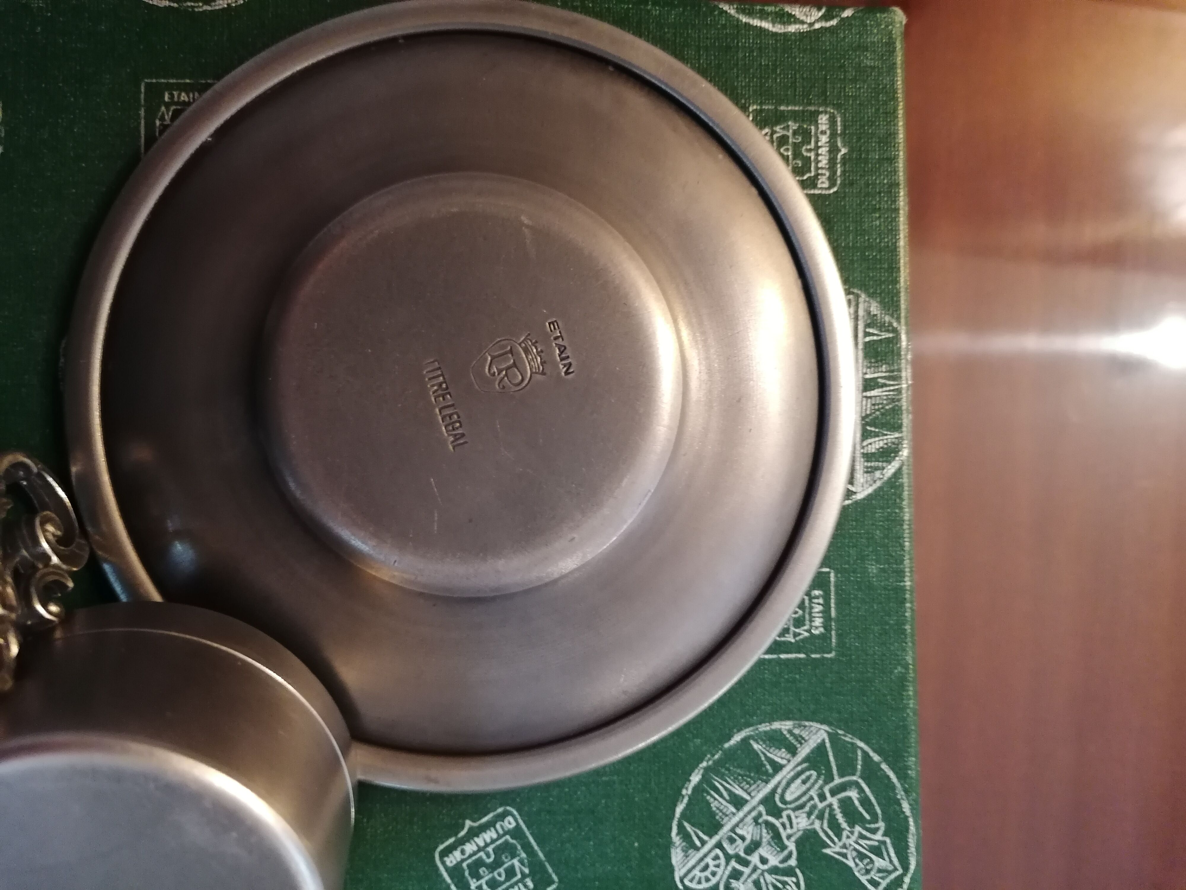 Tasses à café étain du Manoir