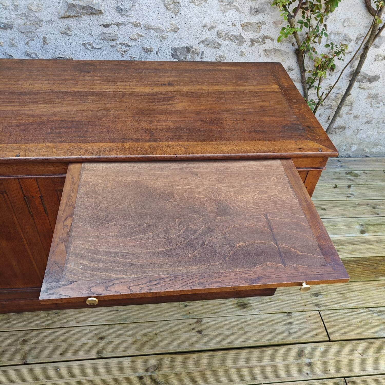 Large oak trading counter
