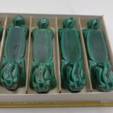 12 green ceramic horse pattern knife holders