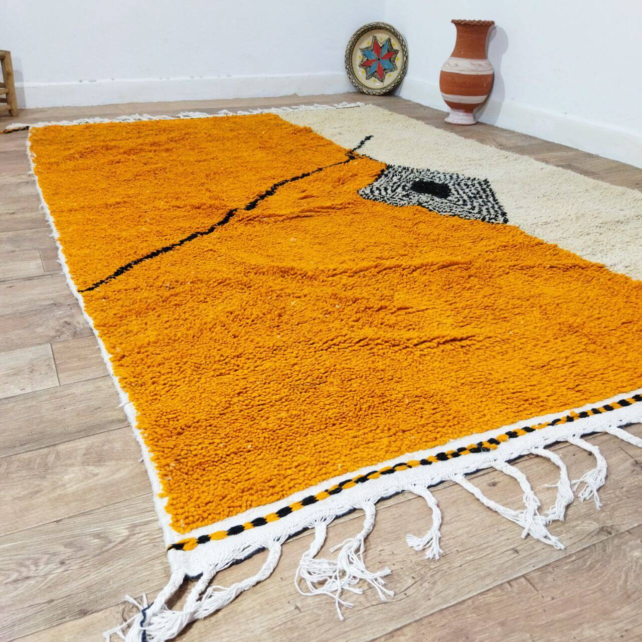 Handmade wool Berber rug 275 X 182 CM