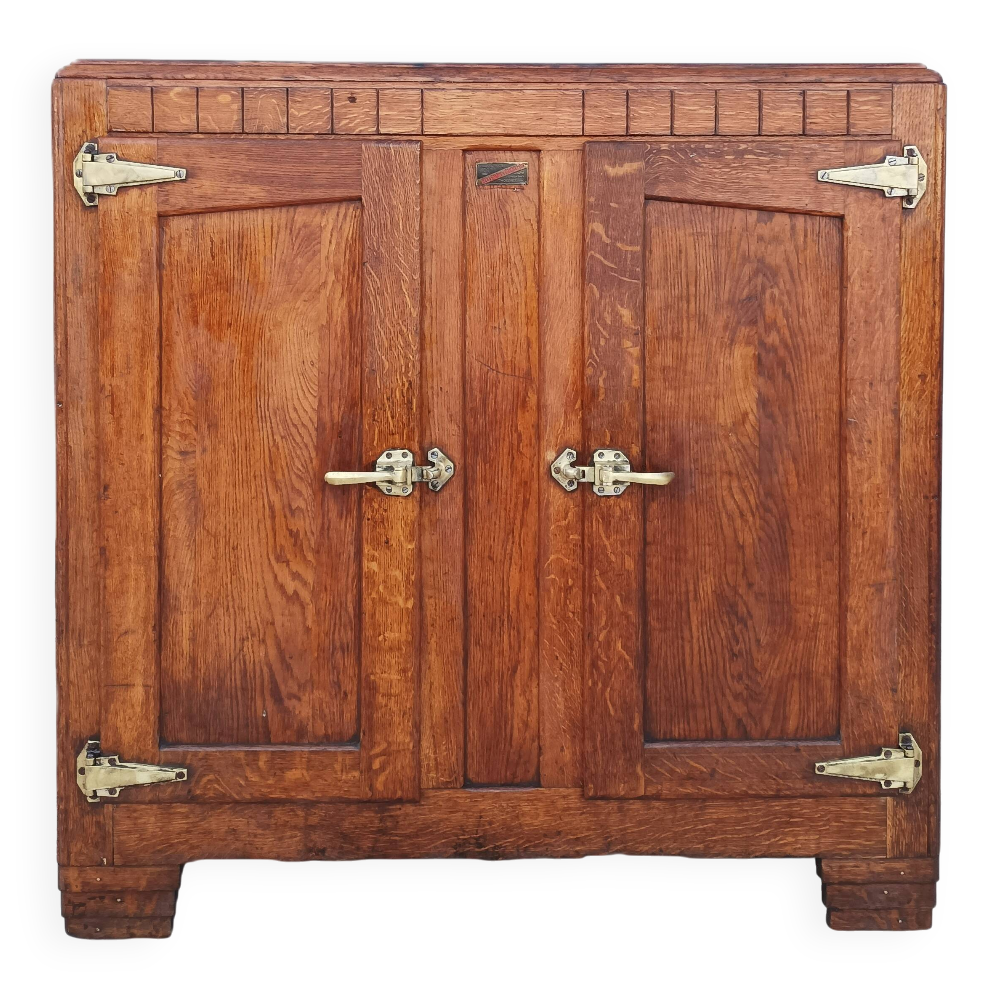 Butcher's buffet ice chest from the Art Deco period in oak