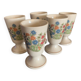 5 Mazagrans en grés decor fleurs