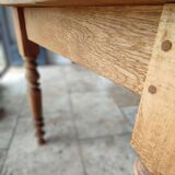 Table de drapier en chêne massif doré 230x73cm deux tiroirs