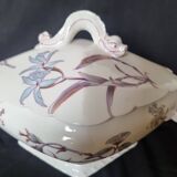 Antique porcelain tureen "Vieux Paris", 19th century, with shaped handles
