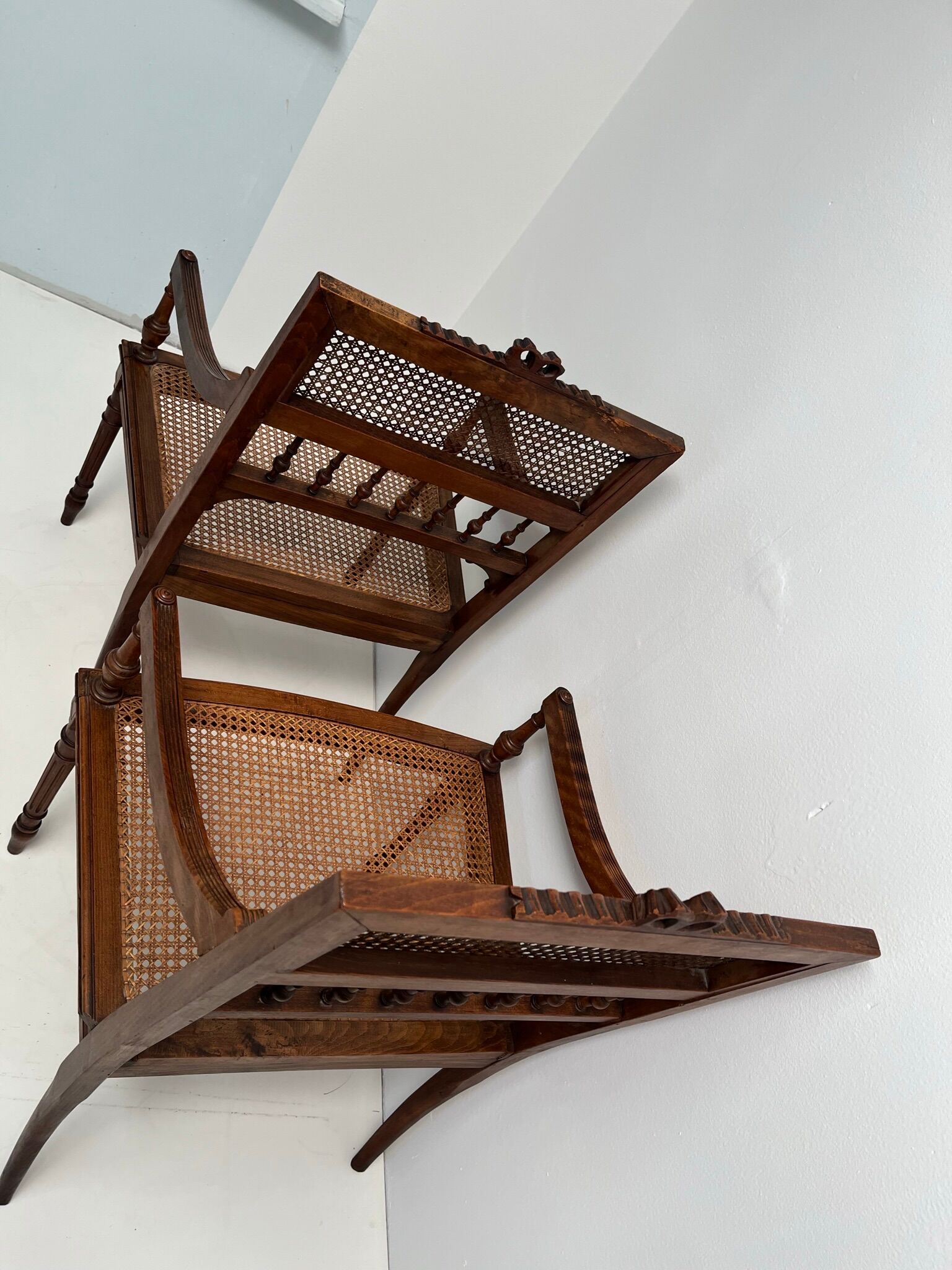 Paire de fauteuils cannés - Époque Louis XVI