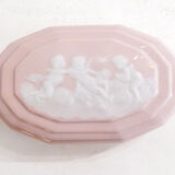 Pink porcelain box cameo décor