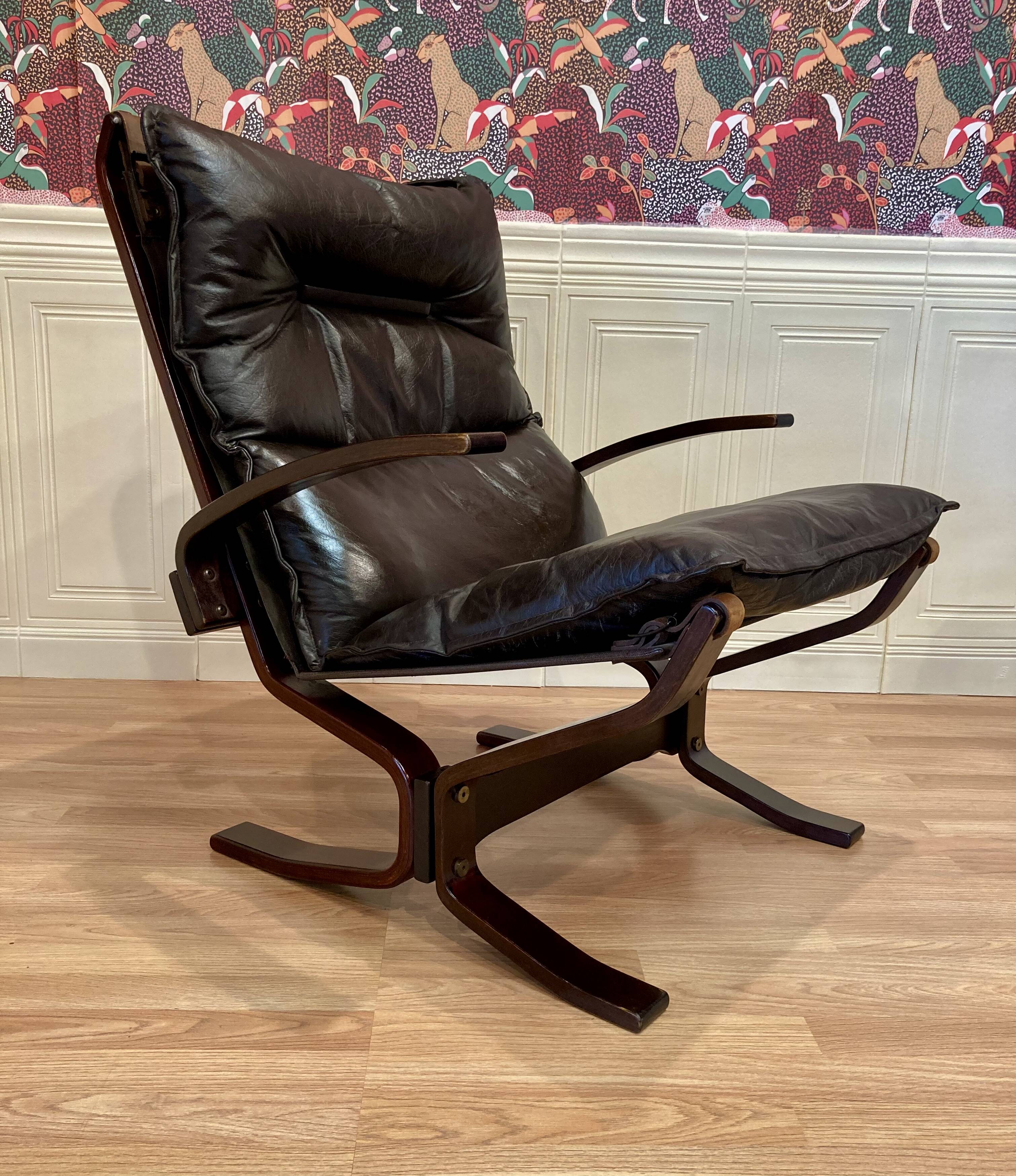 Duo de fauteuils cuir "design scandinave" 1950 "Ingmar Relling".