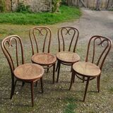 Suite 4 thonet chairs