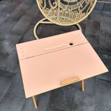 Children's desk with compass feet