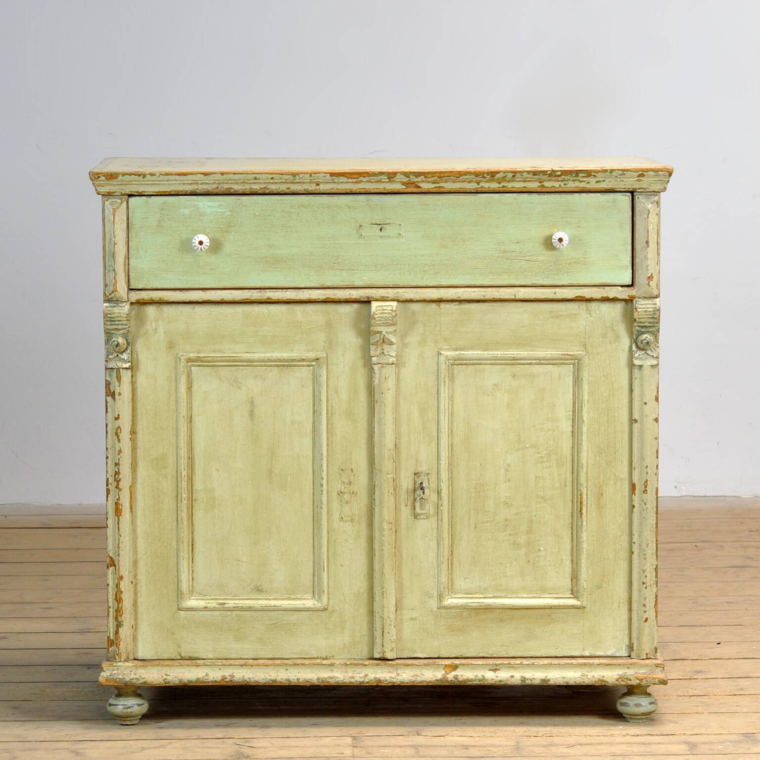 Solid pine dresser, 1910s