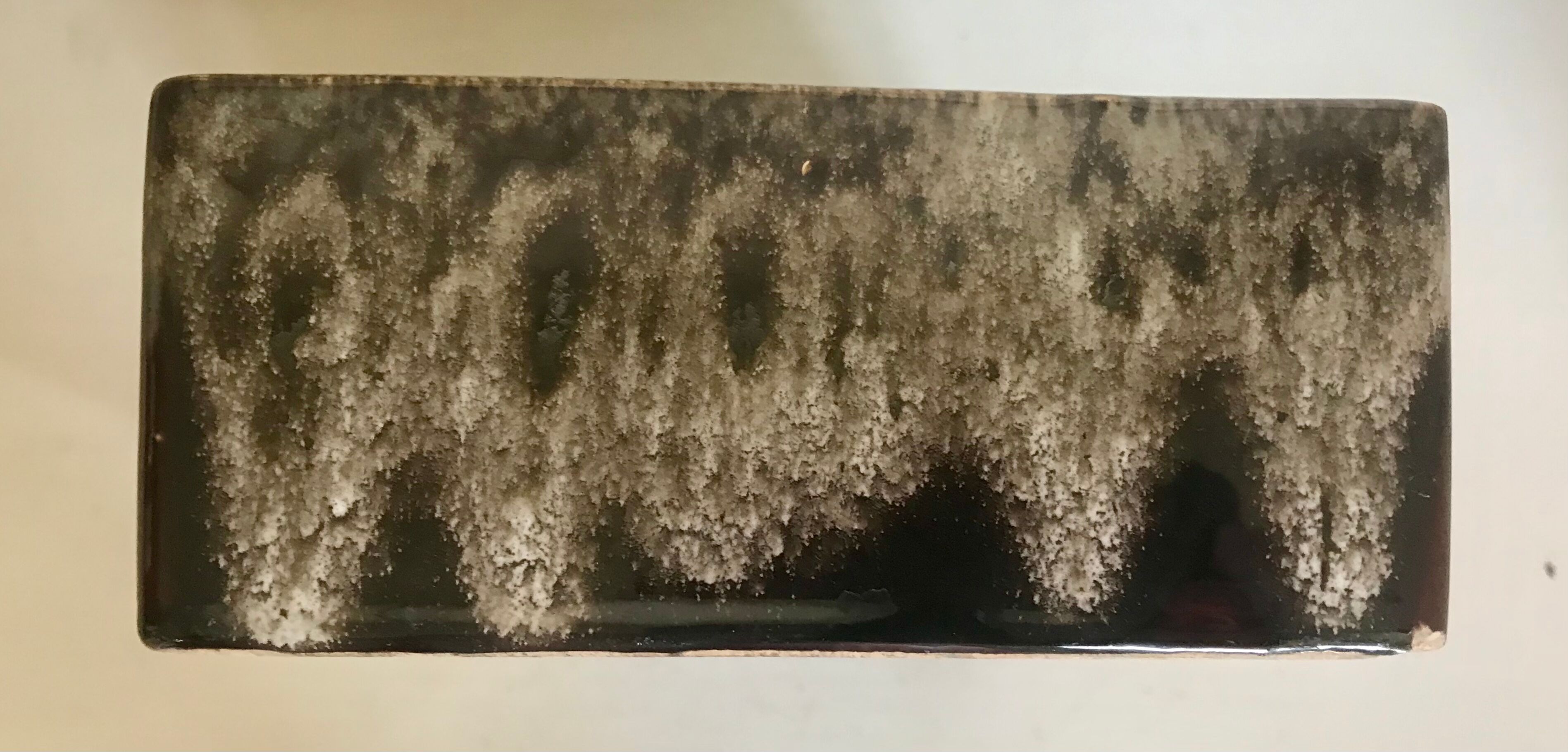 Vintage ceramic pocket