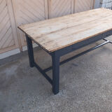 Farm table