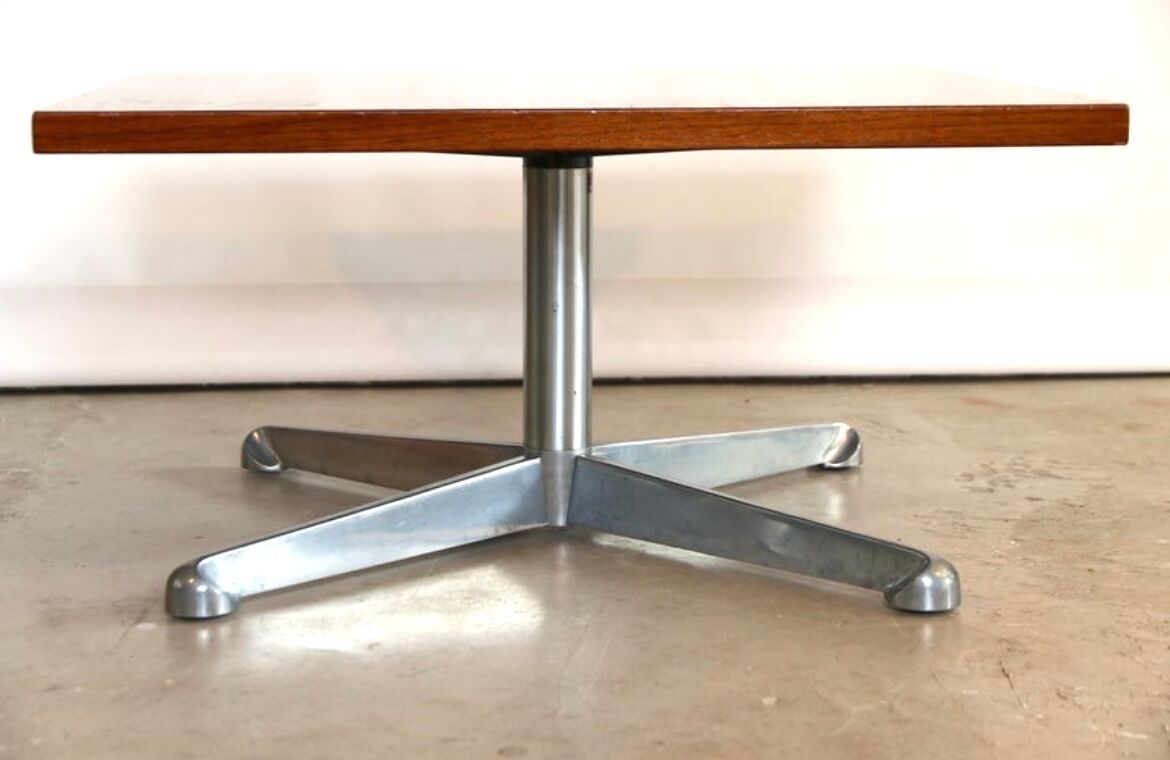 Table basse par Osvaldo Borsani pour Tecno, Italie, années 1950